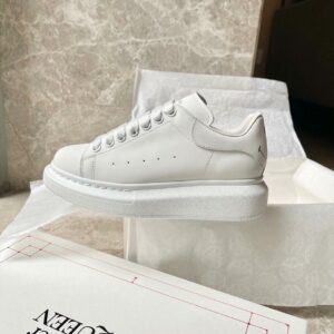 Alexander Mcqueen