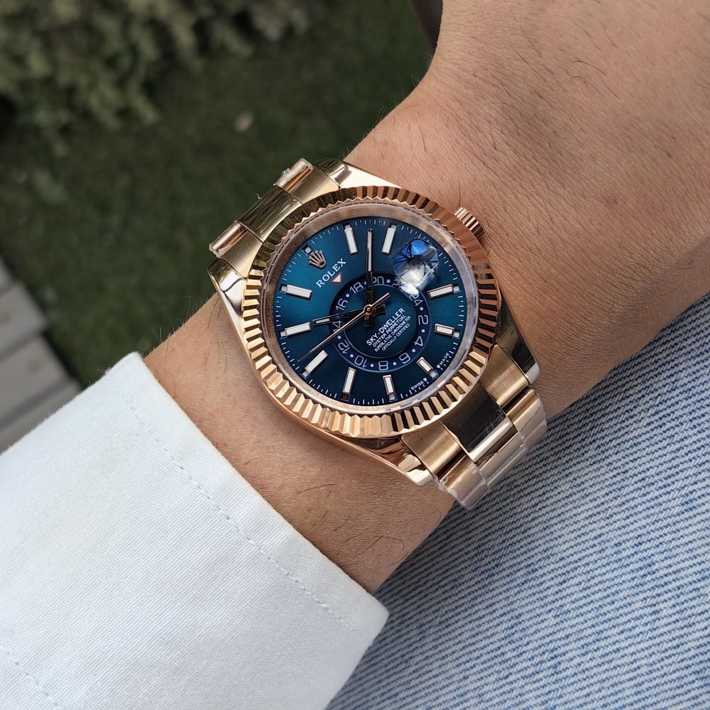 rolex sky dweller oyster rose gold blue dial 41mm - Image 4