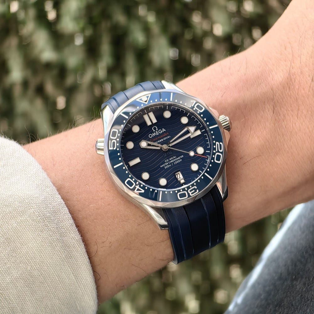 omega seamaster diver 41mm automatic watch - Image 4