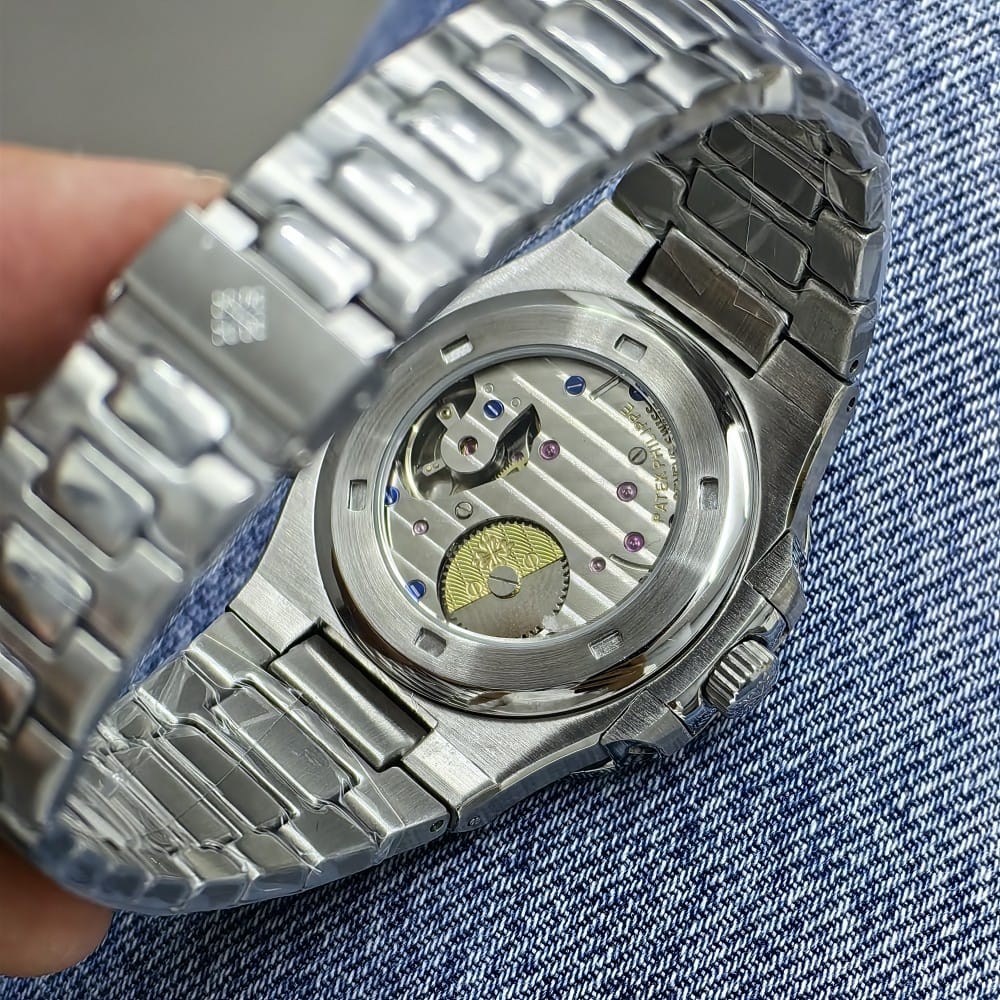 patek philippe nautilus 5712 white 41mm stainless steel watch - Image 6