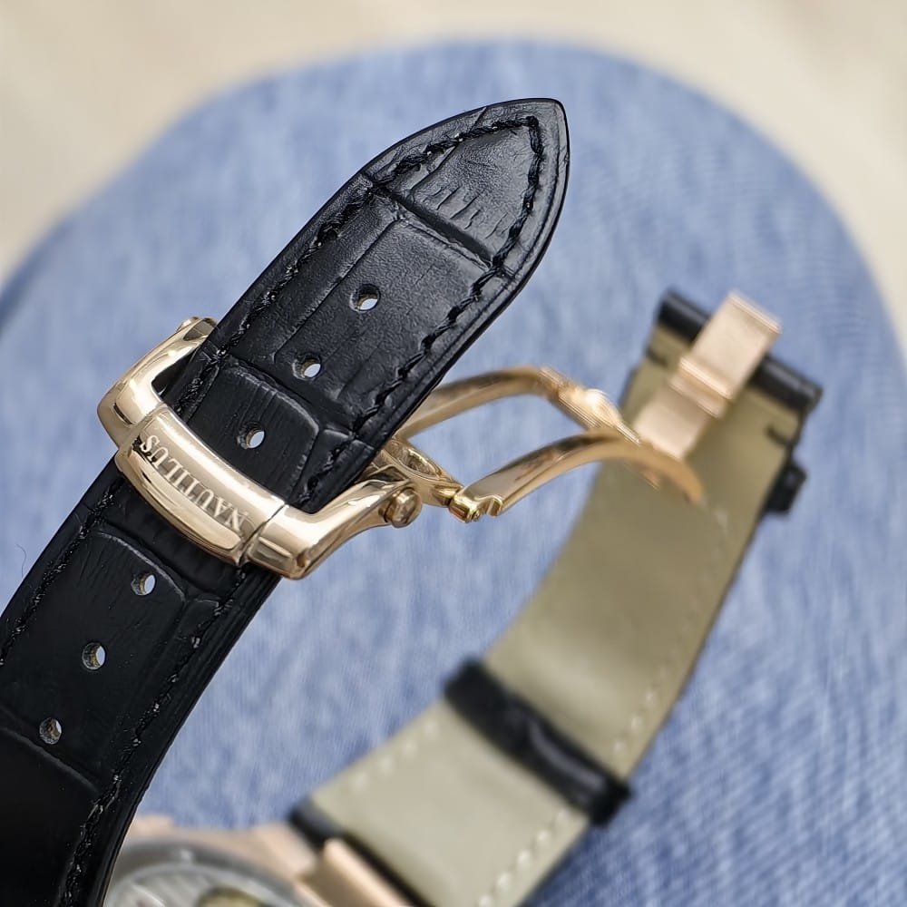 patek philippe nautilus 5712 rose gold black leather - Image 5