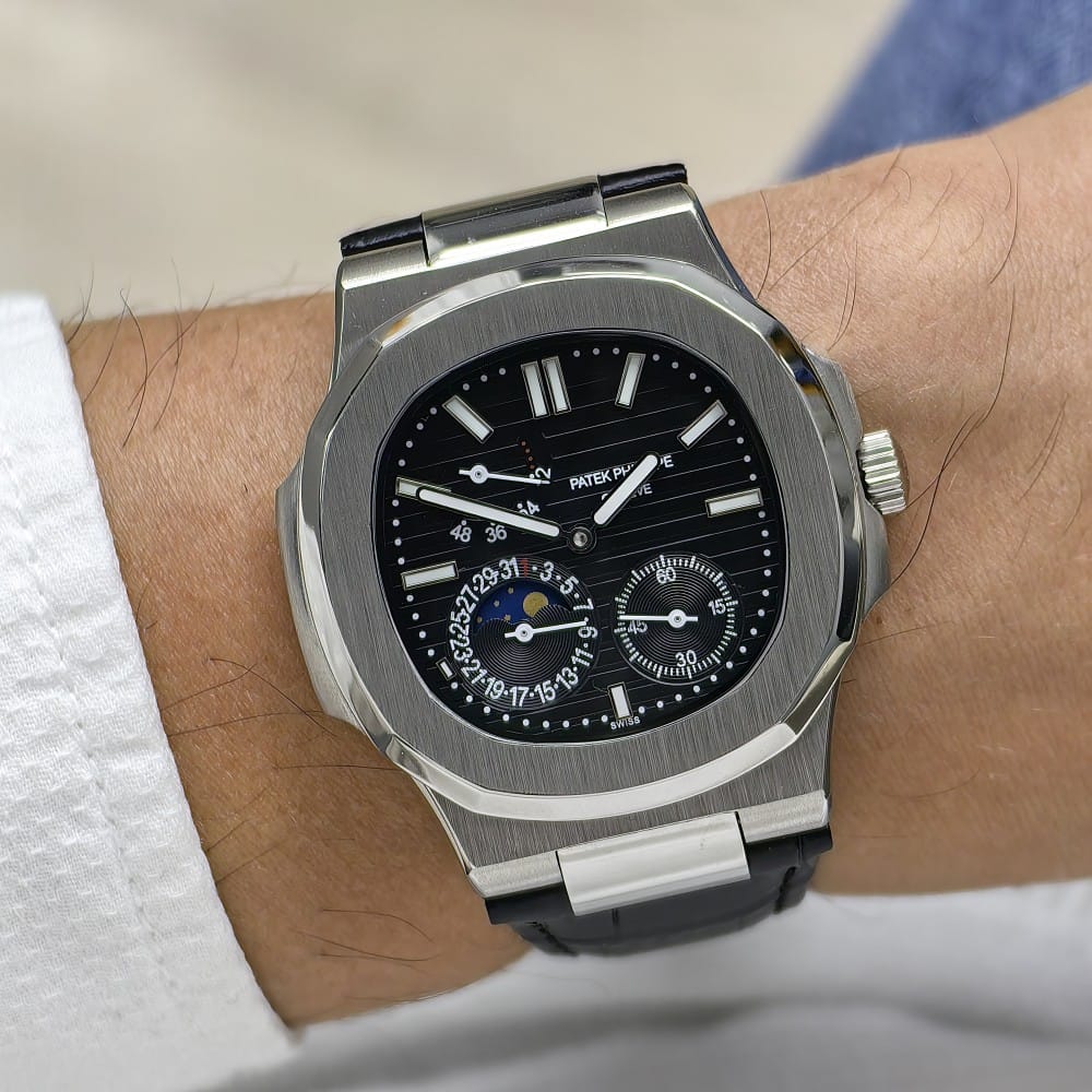 patek philippe nautilus 5712 silver black leather 41mm - Image 7