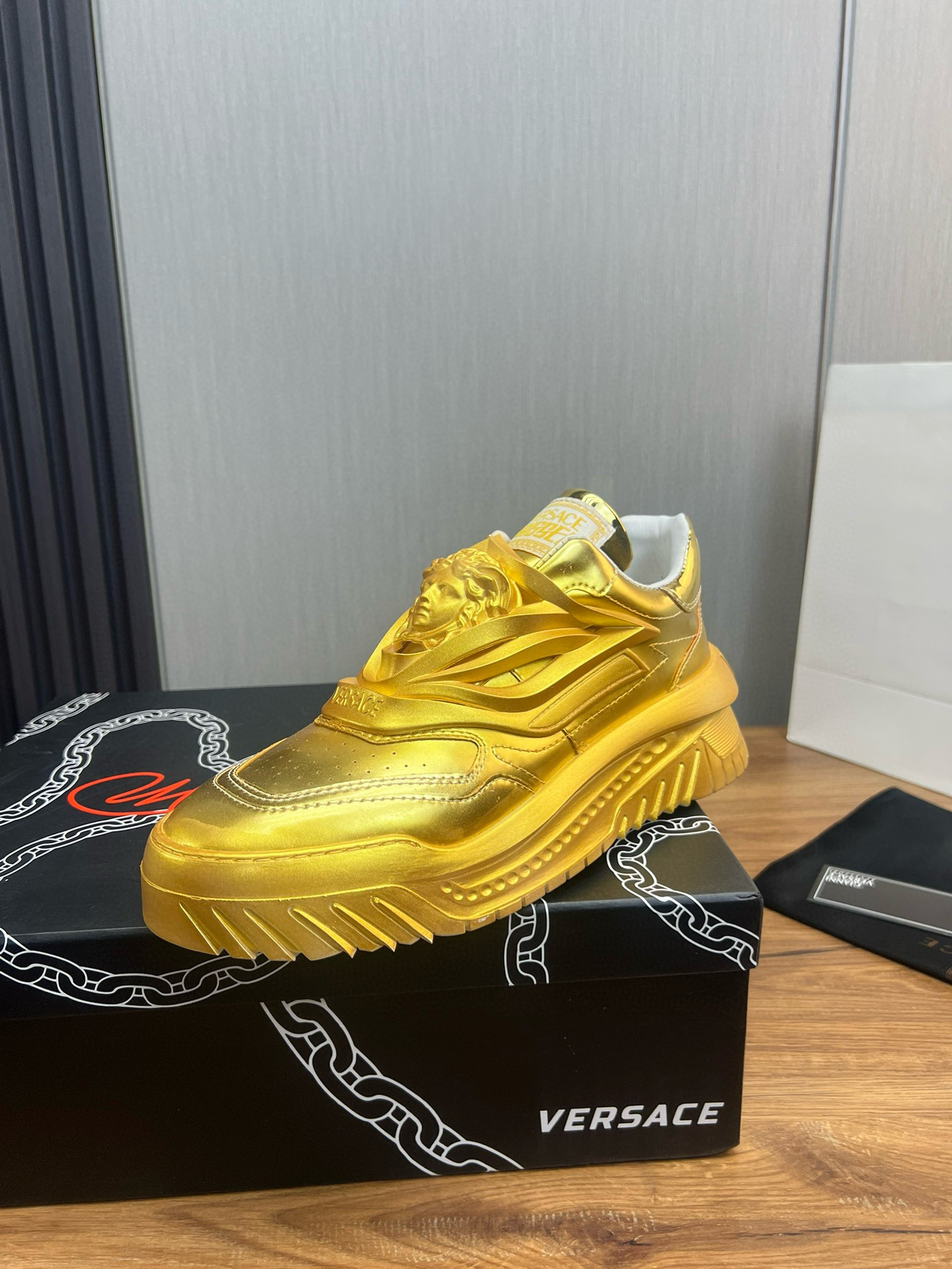 versace casual shoes - gold - sizes 38/44