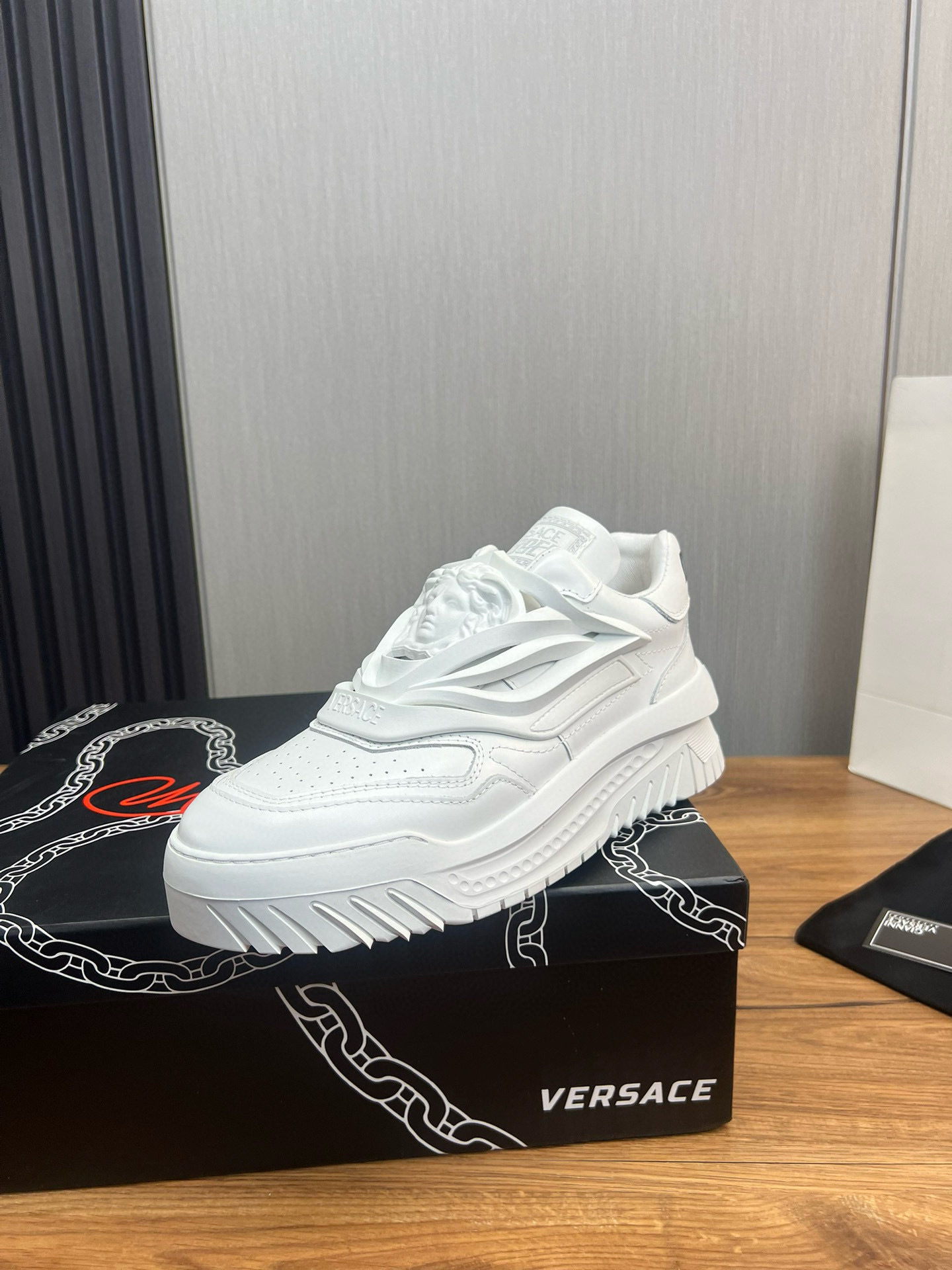 versace casual sneakers in white, size 38/44