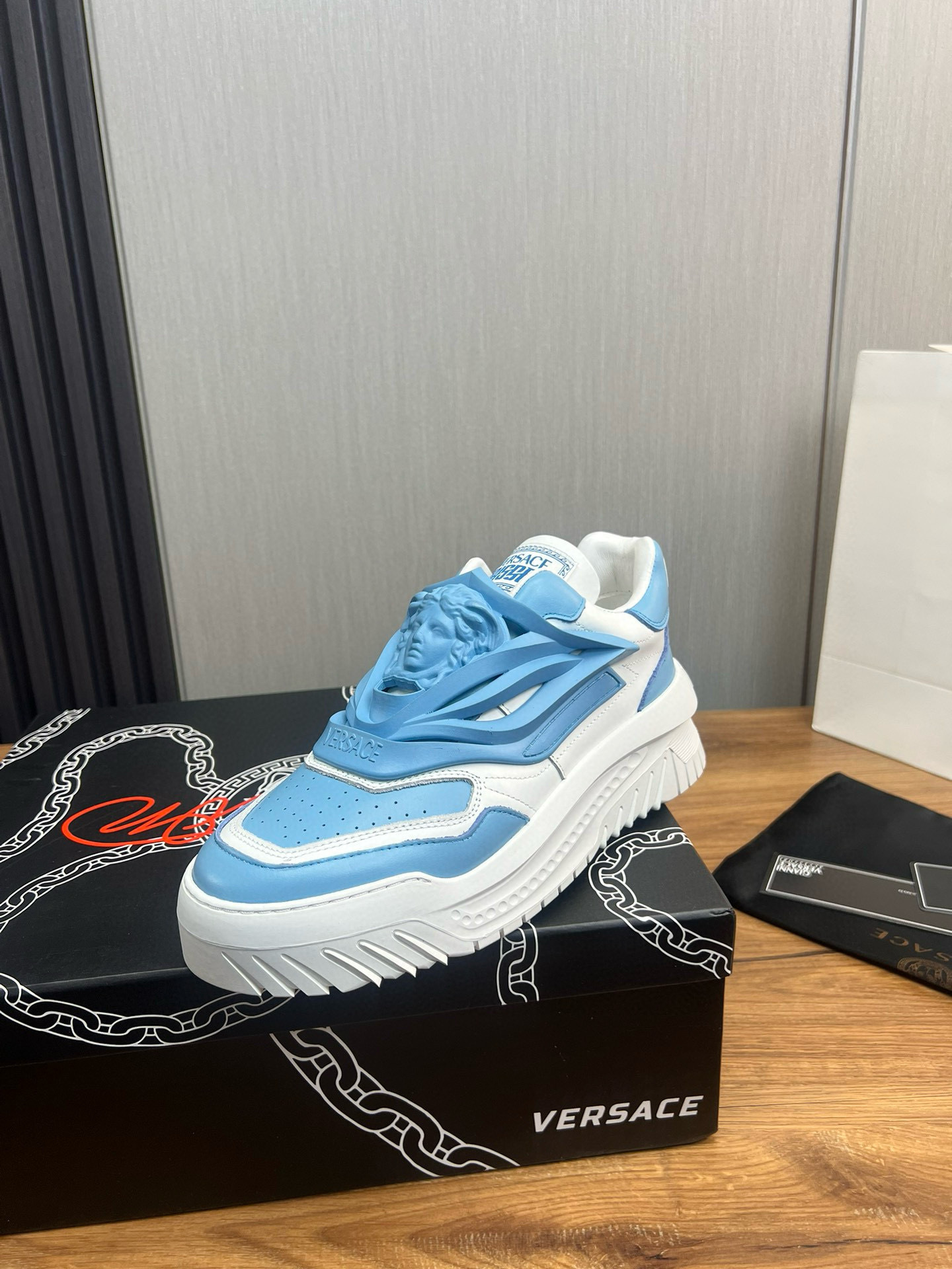 versace casual sneakers in blue/white - size 38/44