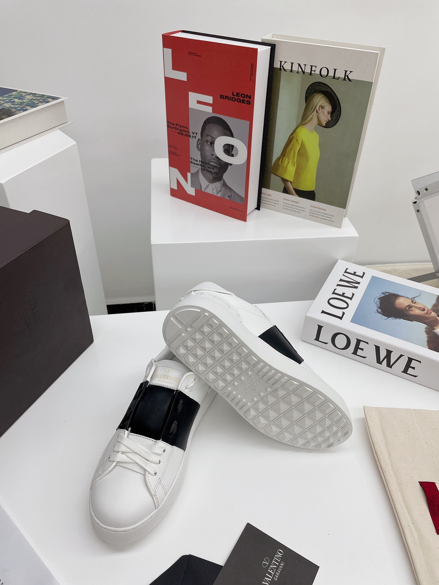 valentino unisex sneakers 35-44 - stylish and comfortable