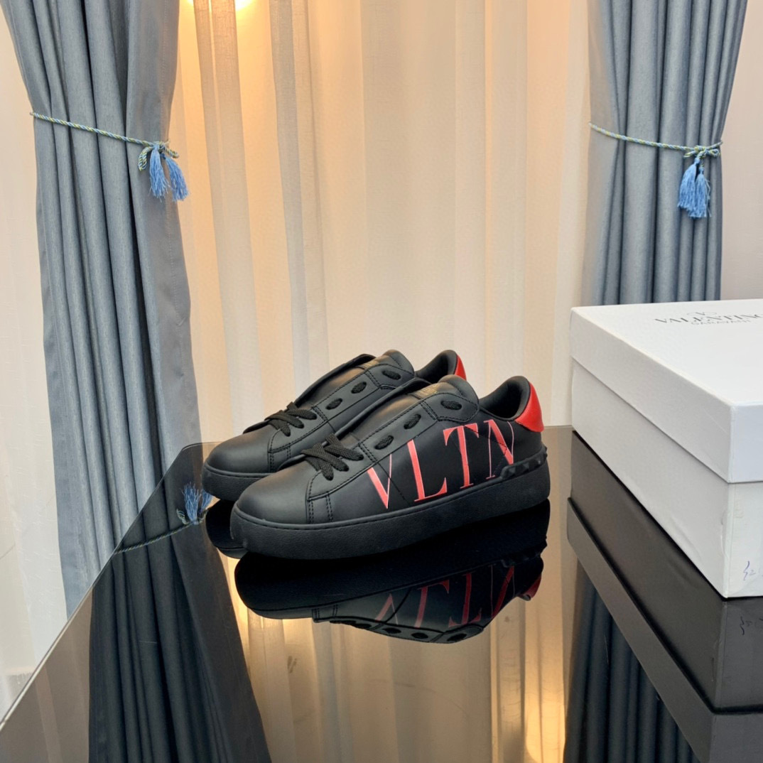 valentino vltn black sneakers - size 35-44