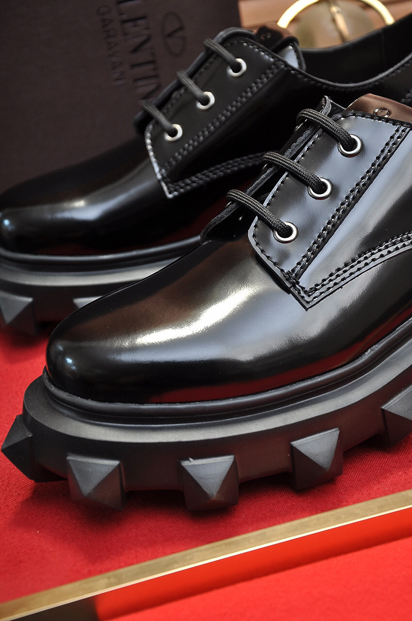 valentino men's leather shoes, size 38-44, model 8060400