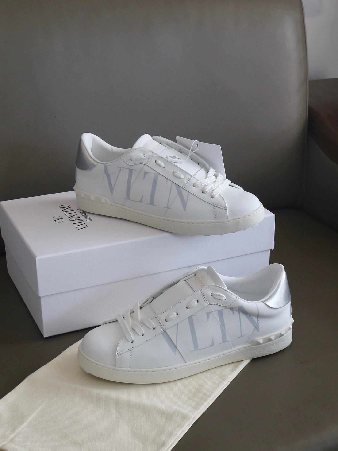 valentino vltn couples sneakers - sizes 35-44