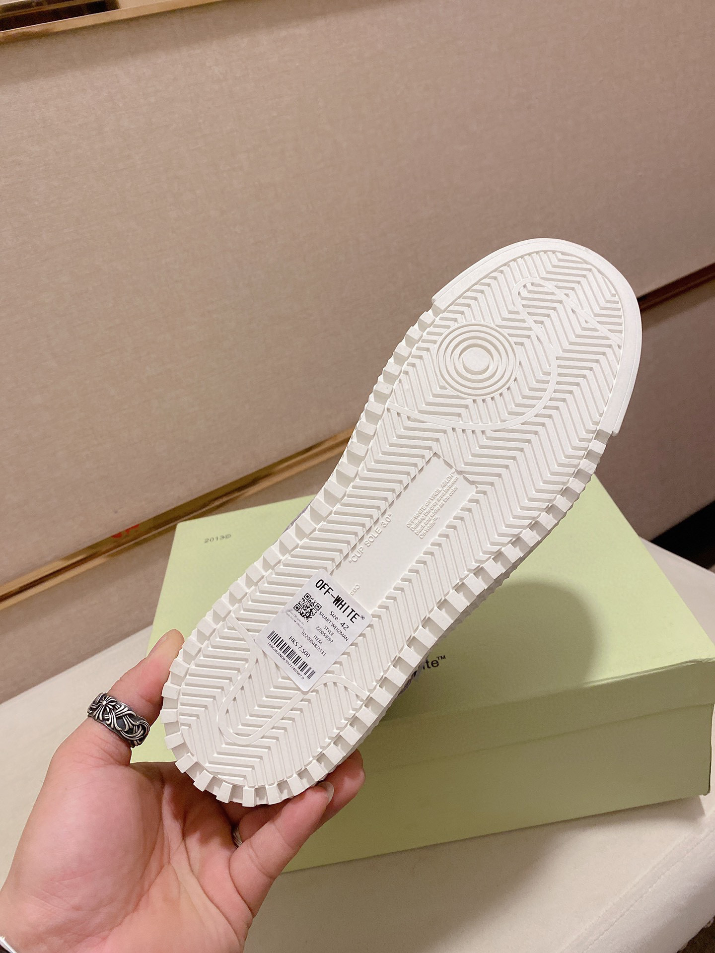 off-white sneakers size 38-44 model 8022290
