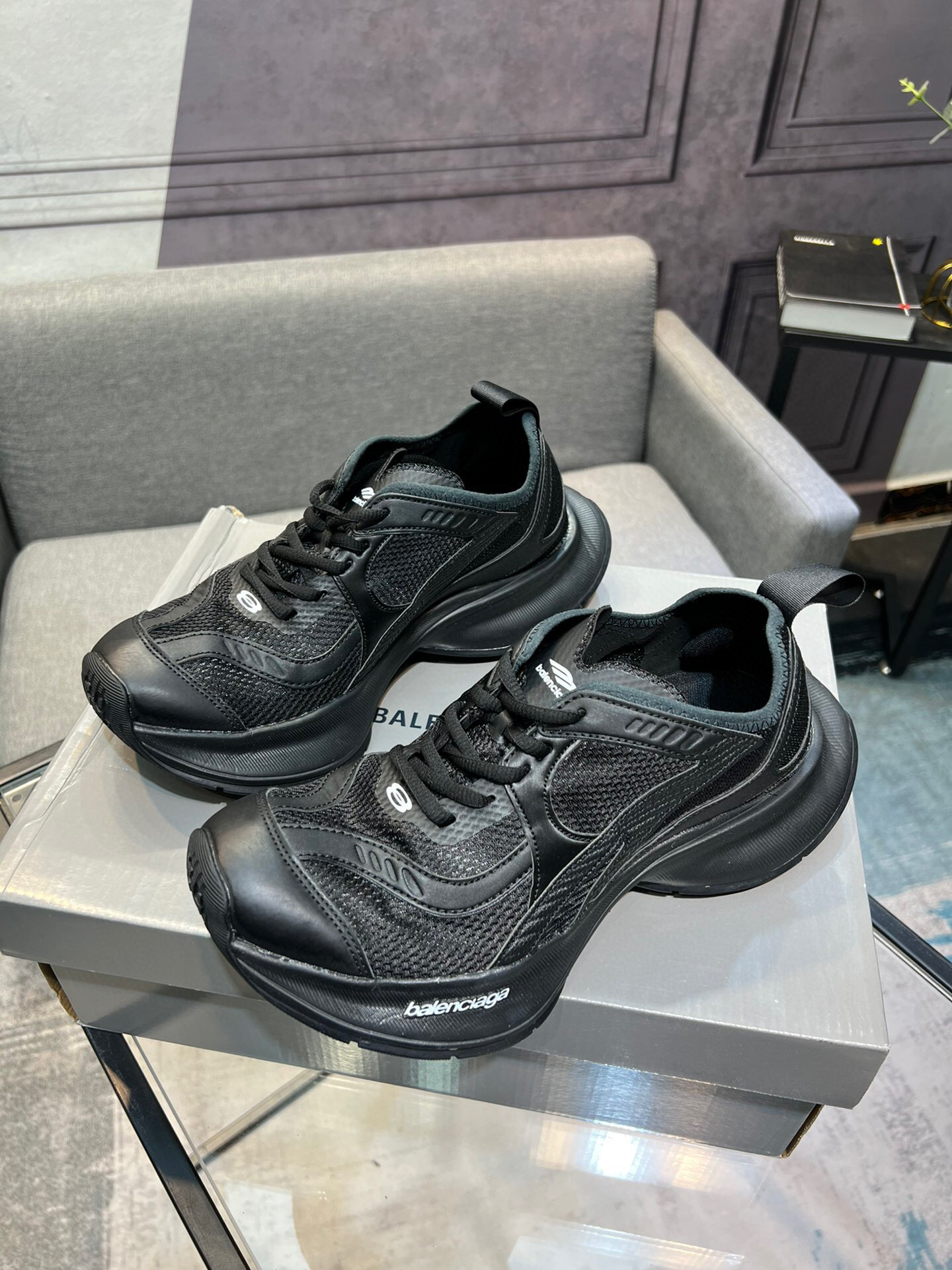 balenciaga unisex sneakers size 35-44 - black