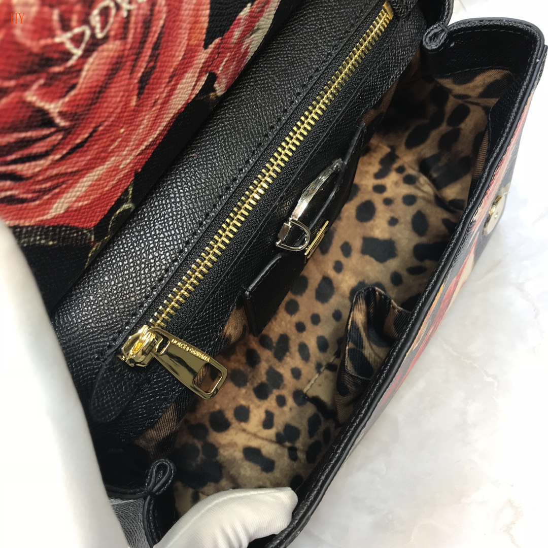 dolce & gabbana floral print handbag 25*20*12 - Image 2