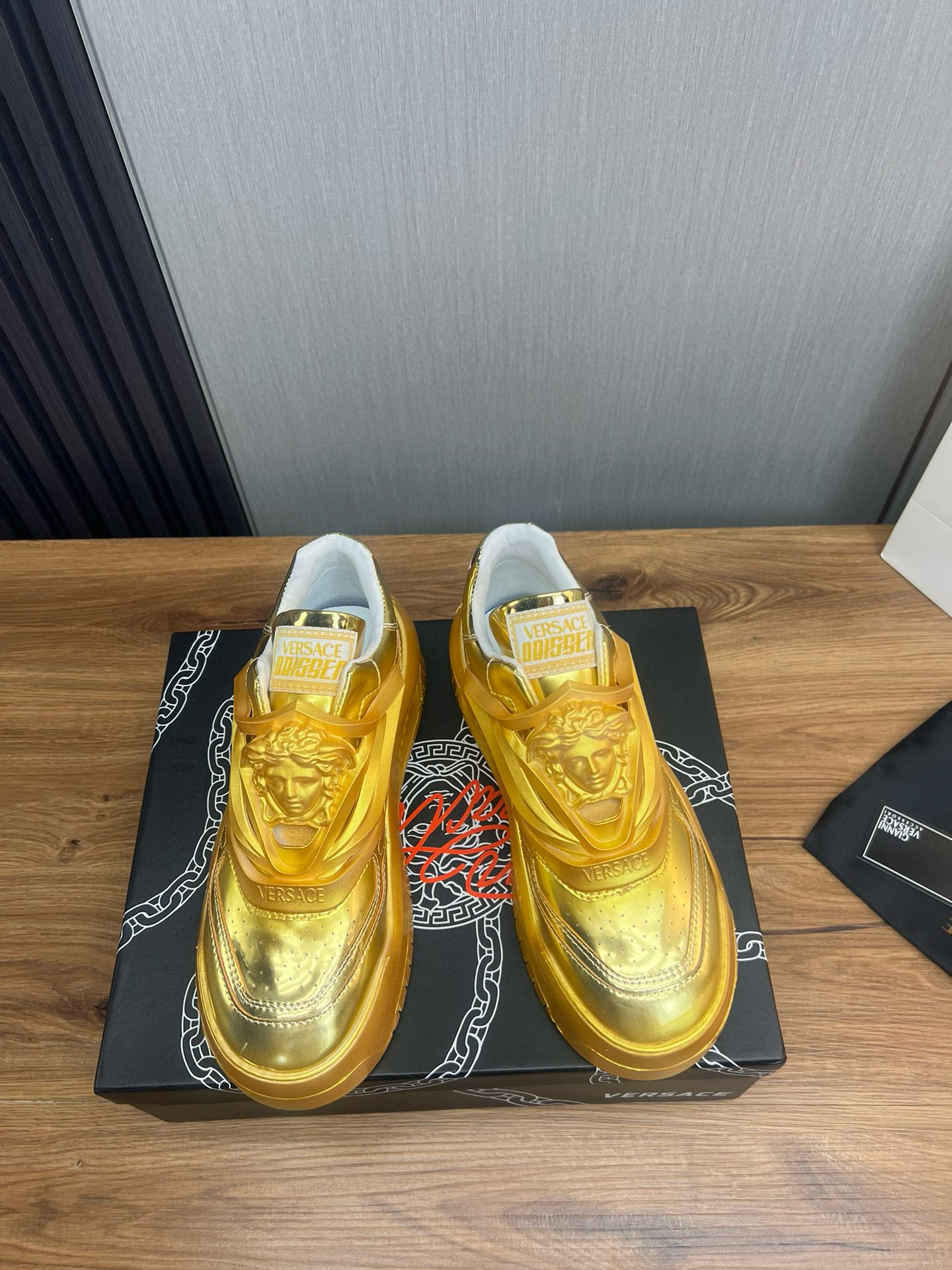 versace casual shoes - gold - sizes 38/44 - Image 2