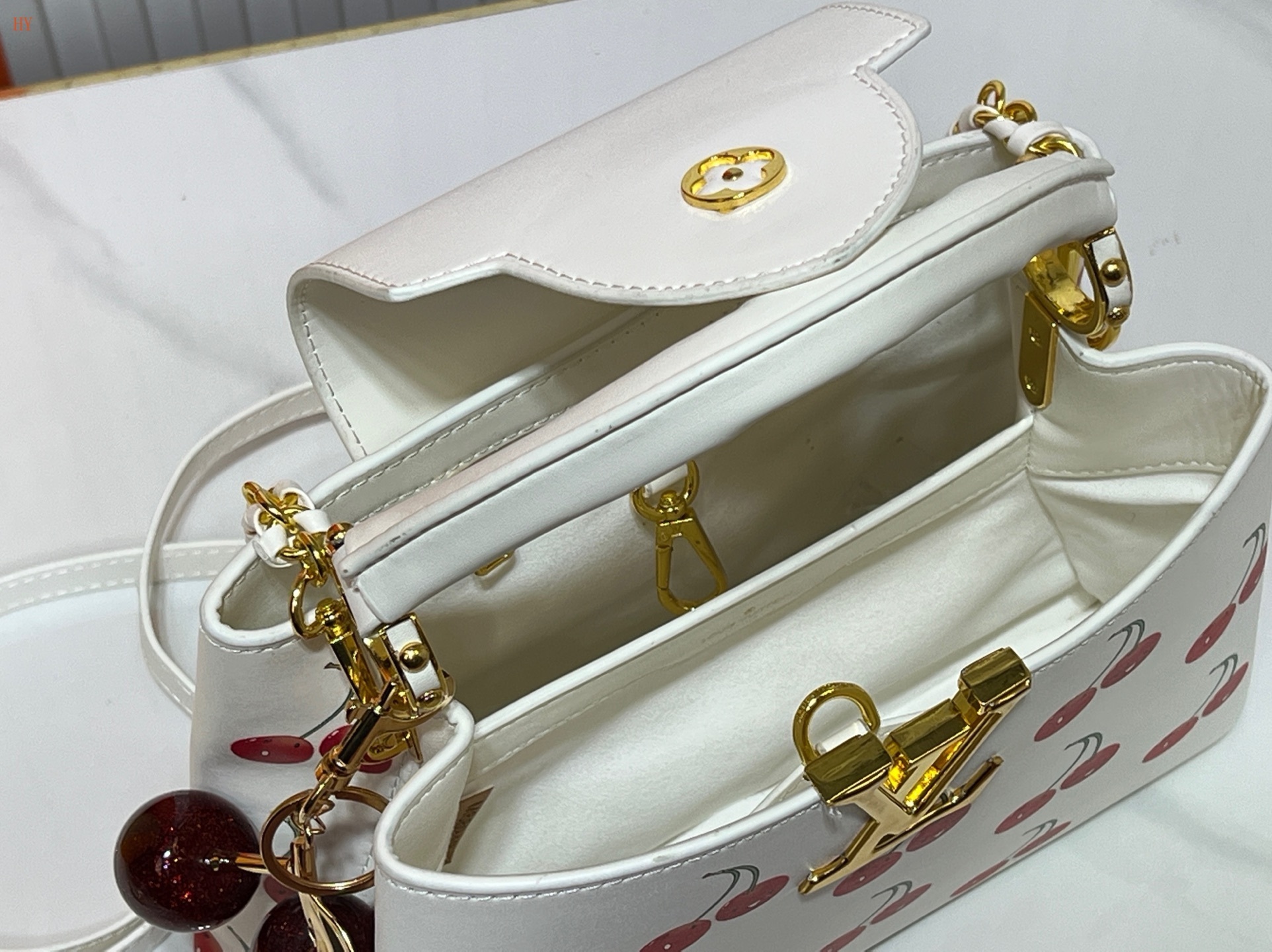 louis vuitton cherry print handbag - 27x17.3x9 cm - Image 2