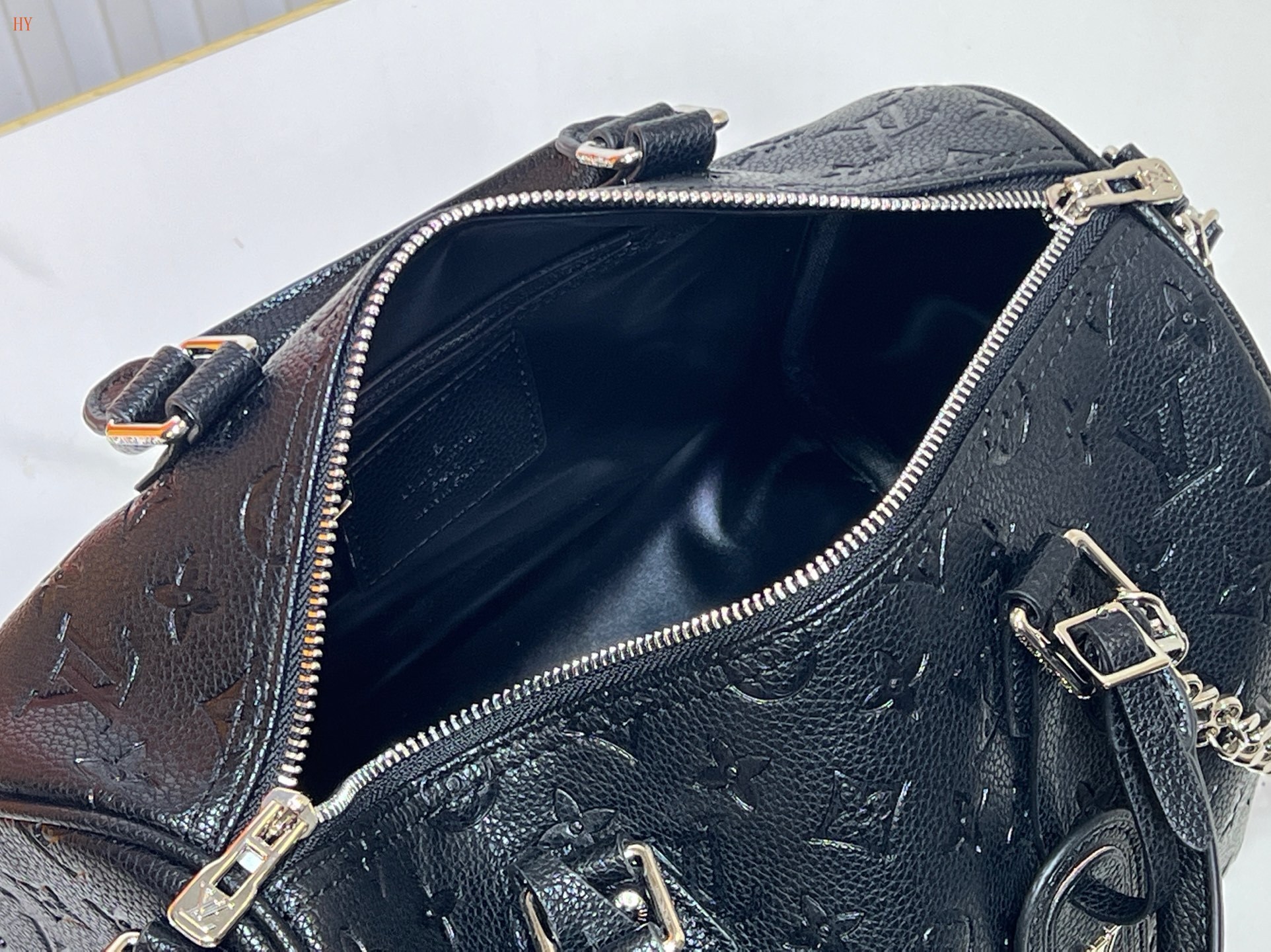 louis vuitton black monogram handbag 30x21x17 cm - Image 2