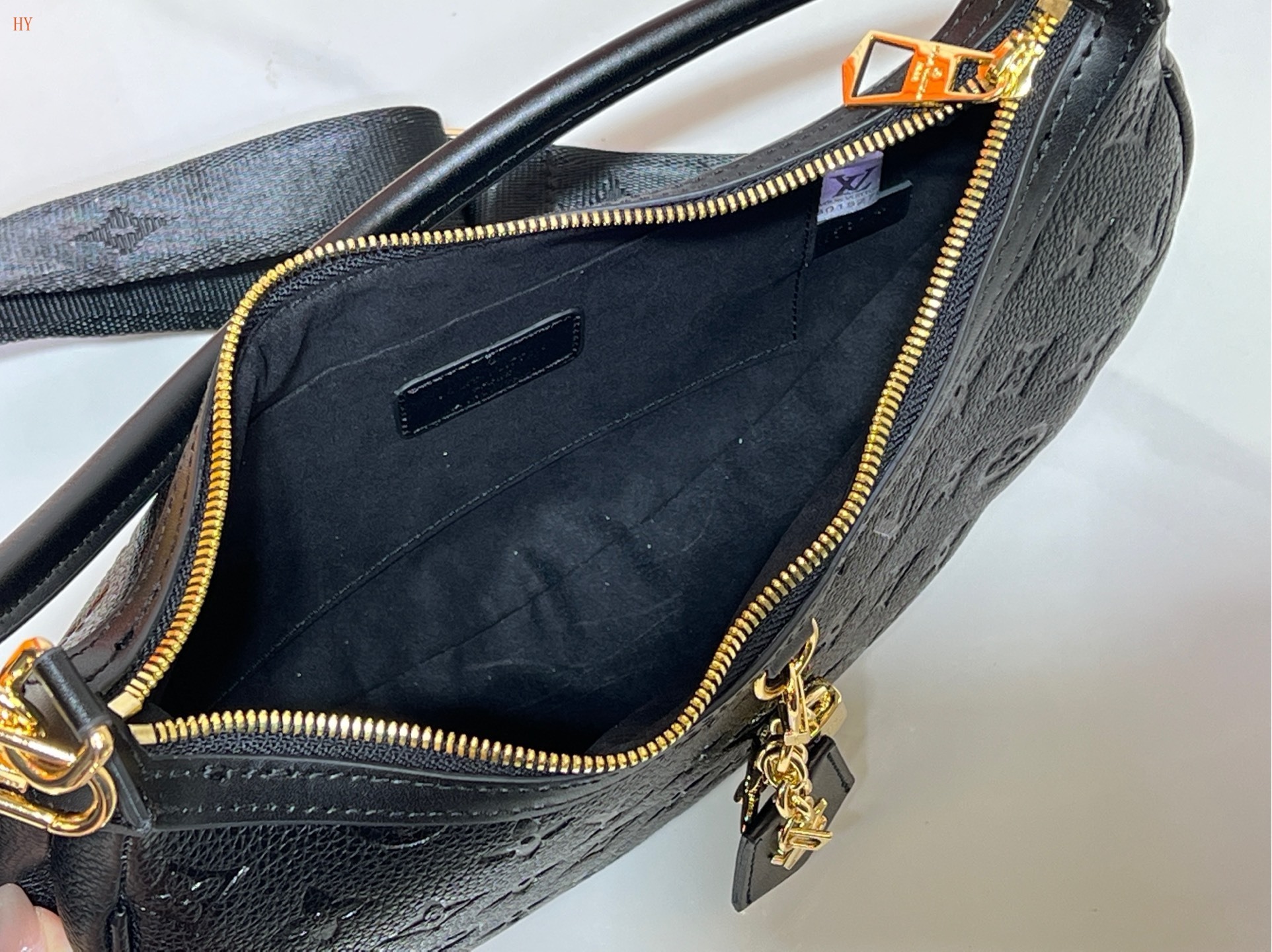 louis vuitton black monogram hobo bag 33*22*9 - Image 2