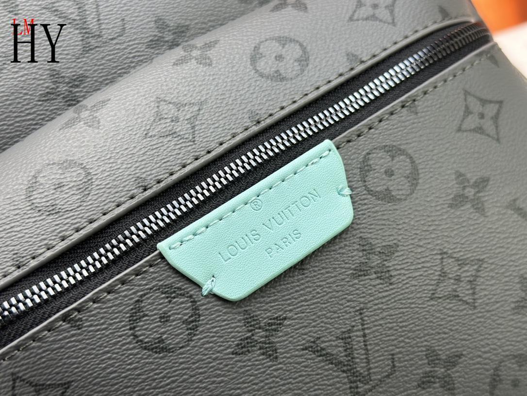 louis vuitton backpack 38*29*20 - stylish & functional - Image 2