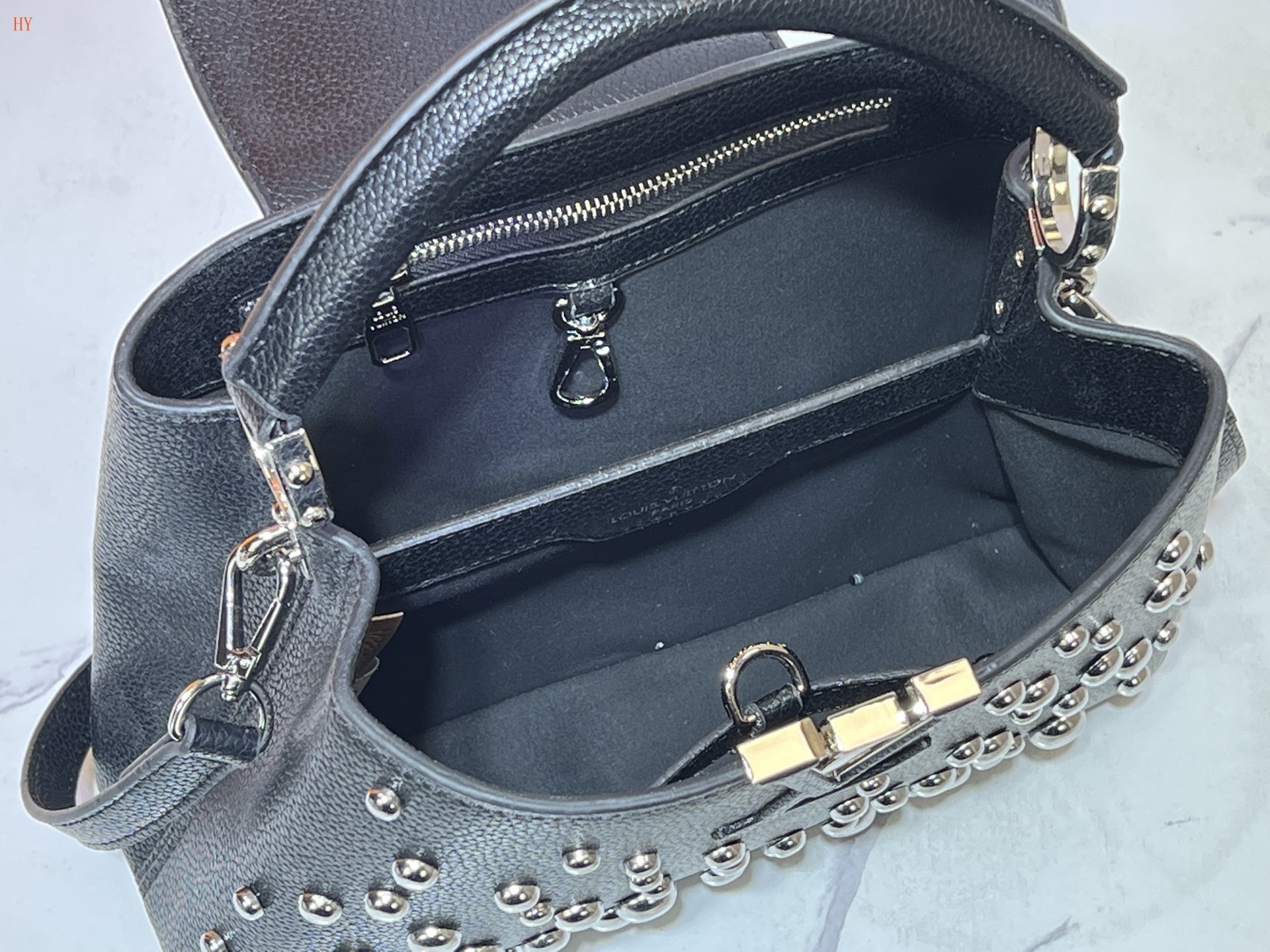 louis vuitton black handbag with silver studs 27x17x9 cm - Image 2