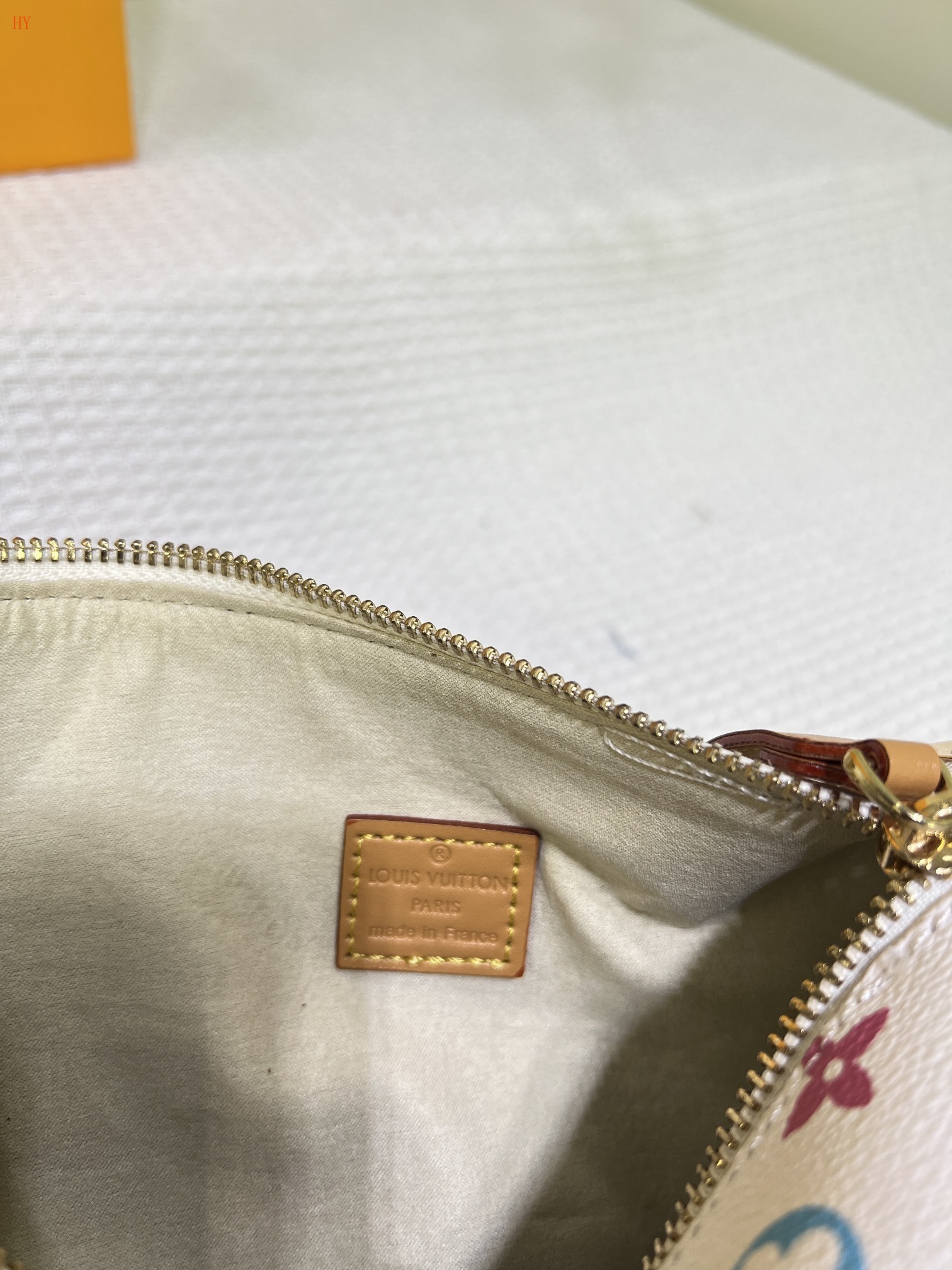 louis vuitton monogram mini bag 21x14x6 cm - Image 2