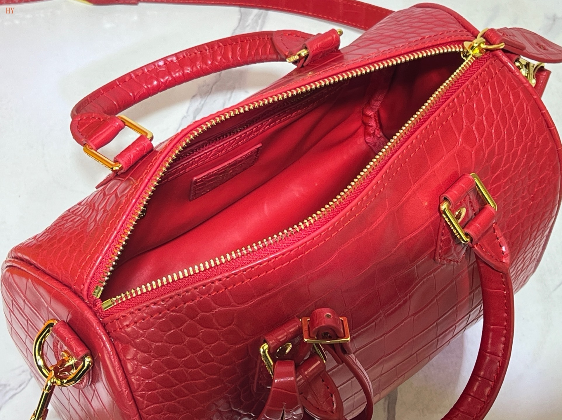 louis vuitton red crocodile-embossed handbag 25x15x15 - Image 2