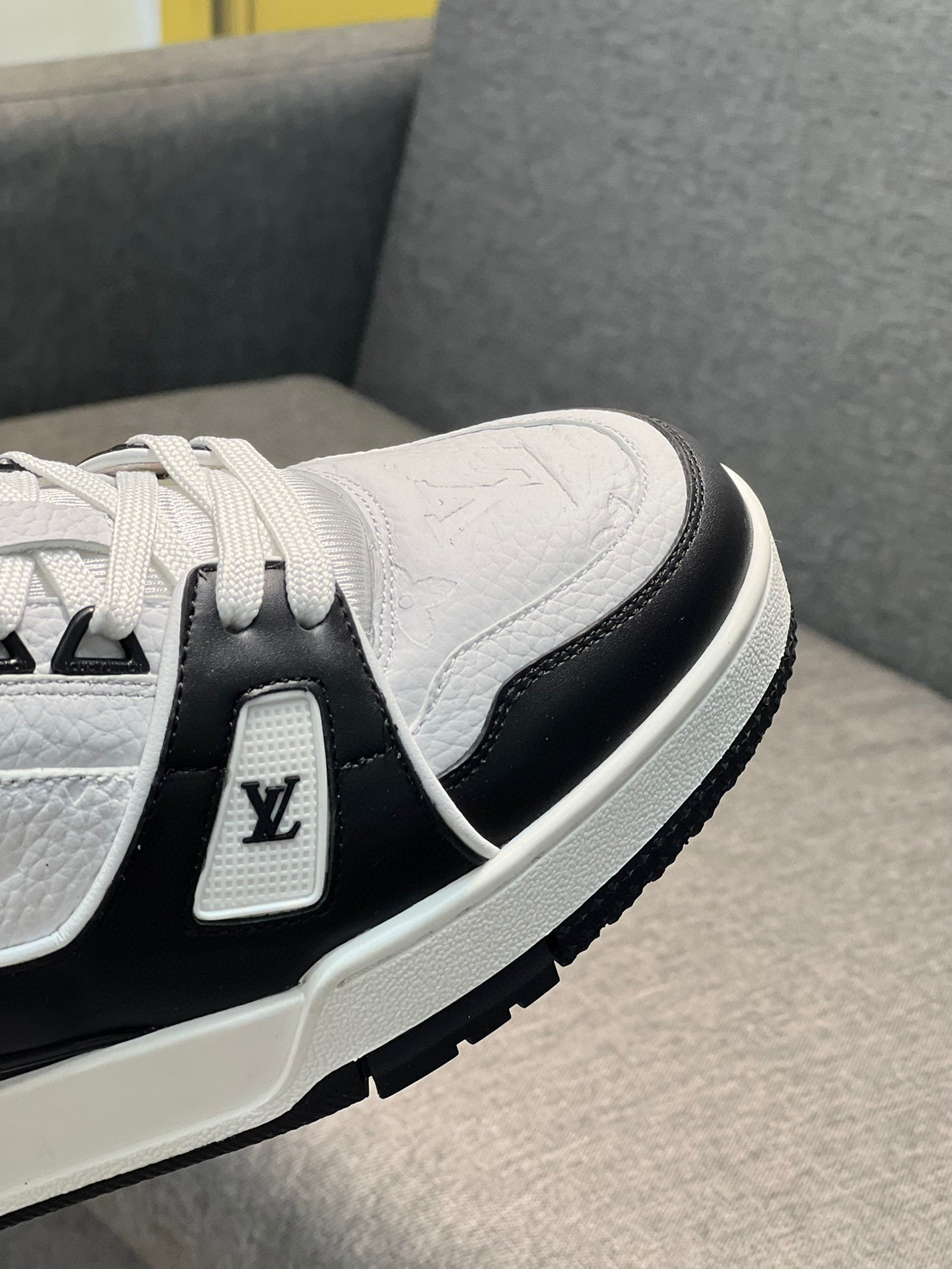 louis vuitton stellar sneaker 40 n - Image 2