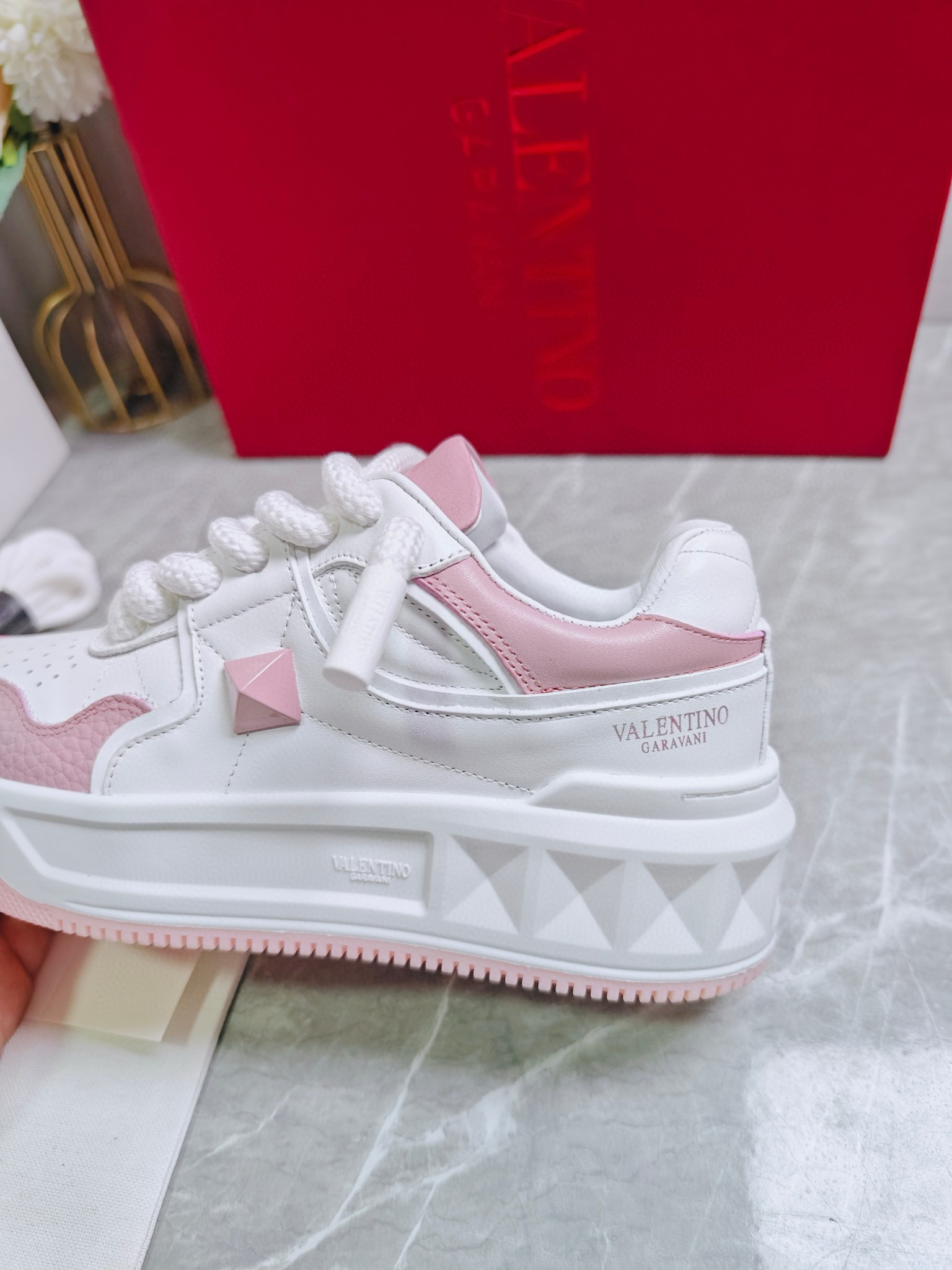 valentino couple sneakers 35/44 - stylish white & pink - Image 2