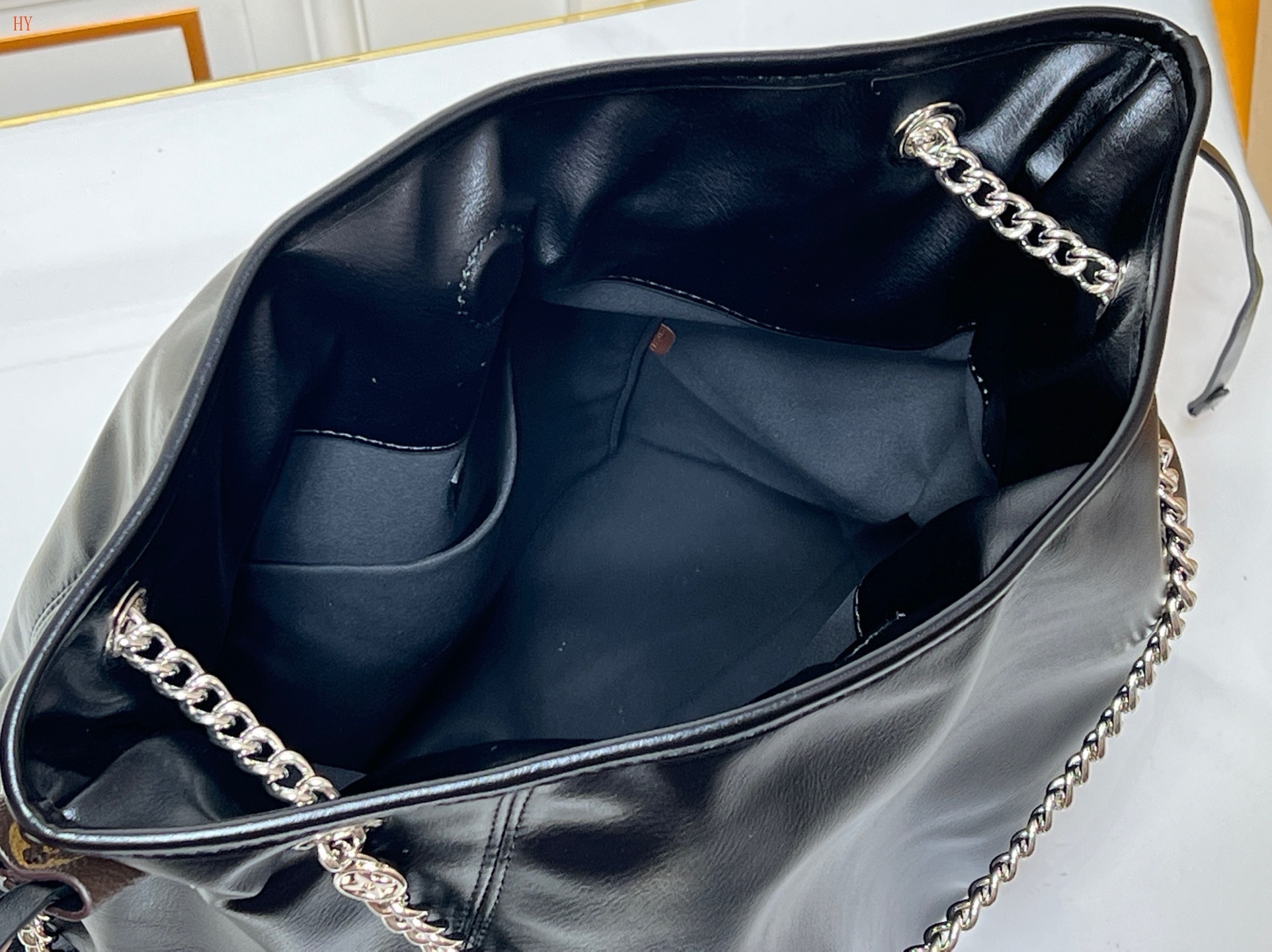 louis vuitton black leather bucket bag 33x24x11.5 cm - Image 2