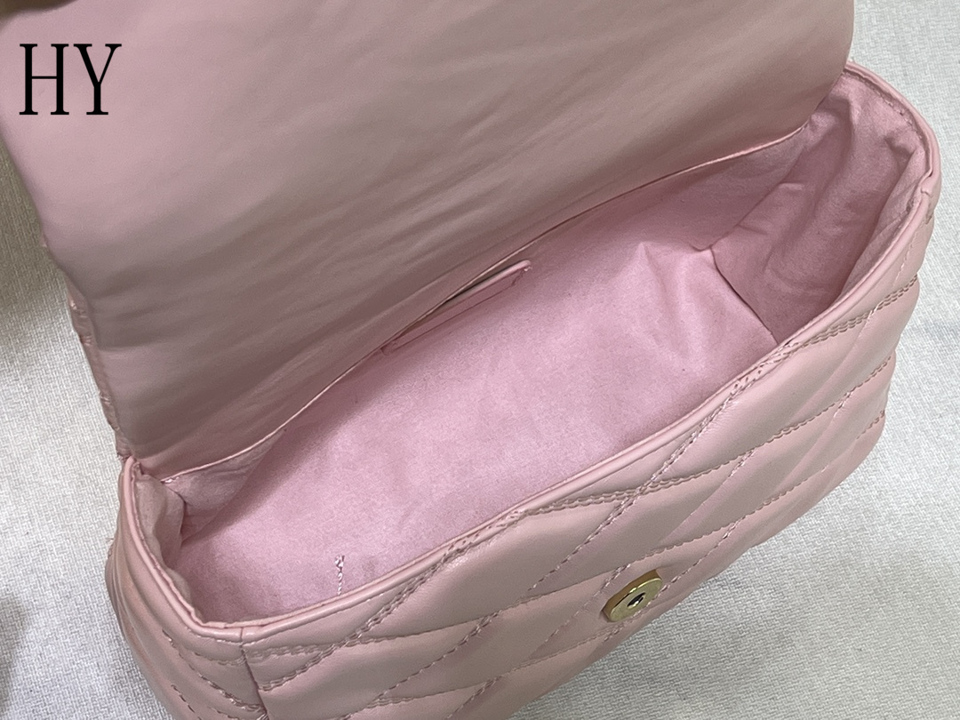 louis vuitton pink quilted handbag - 23x16x10 cm - Image 2