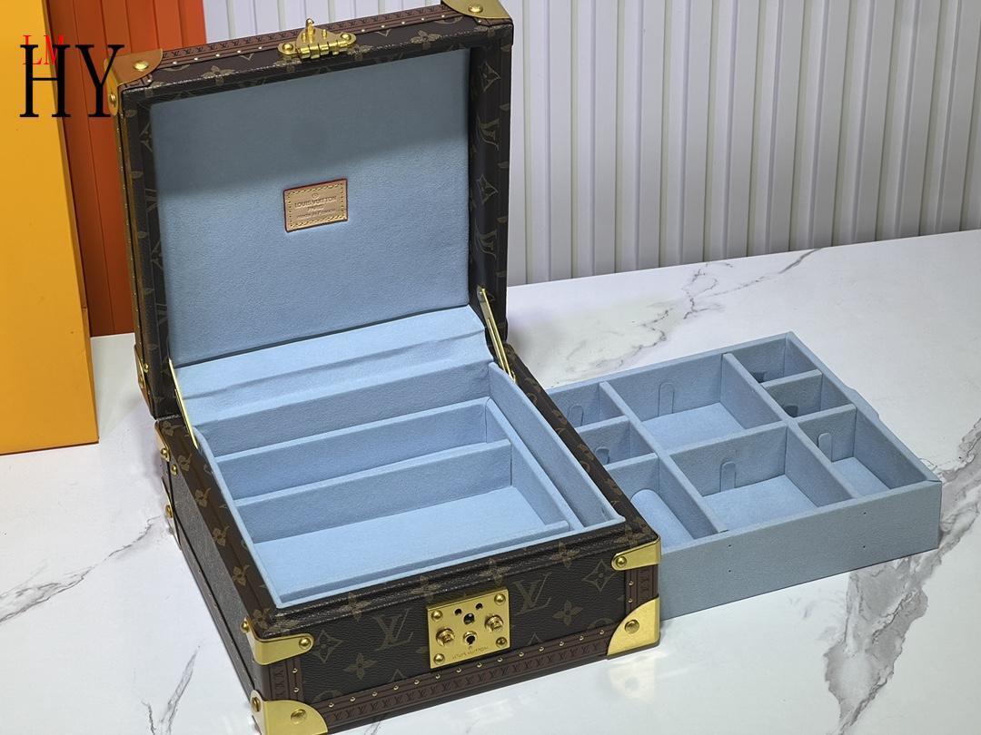 louis vuitton 23x11x23 monogram mini trunk - Image 2