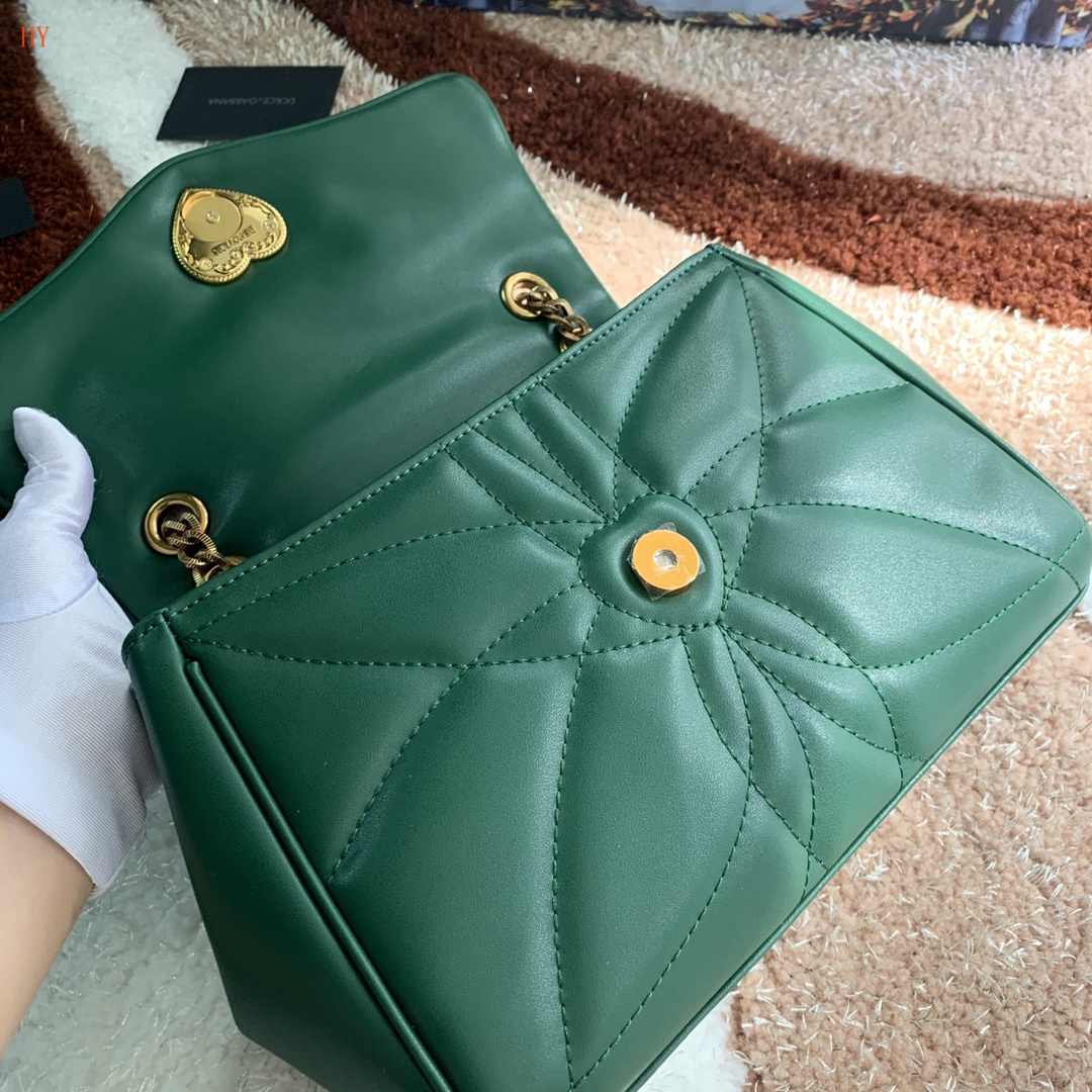 dolce & gabbana green quilted handbag 25.5x8.5x17 cm - Image 2