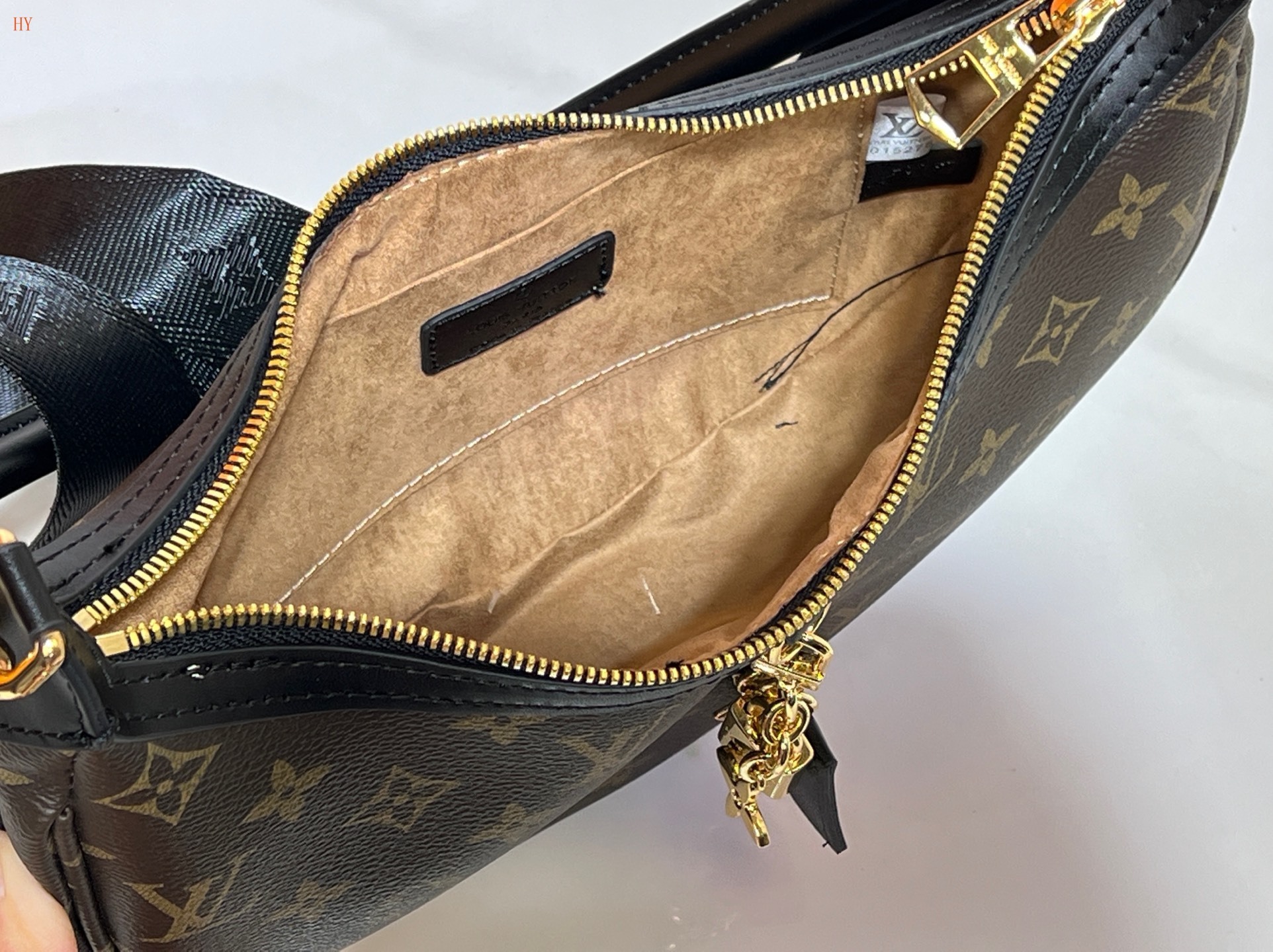 louis vuitton monogram shoulder bag 33x22x9 cm - Image 2