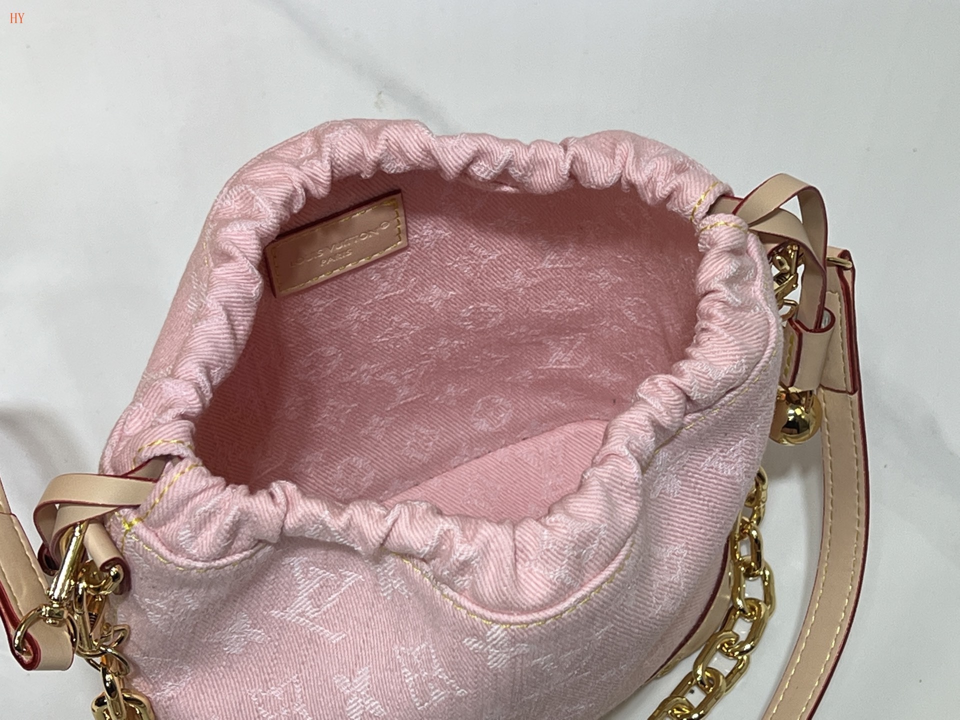 louis vuitton pink drawstring bag with chain strap - Image 2
