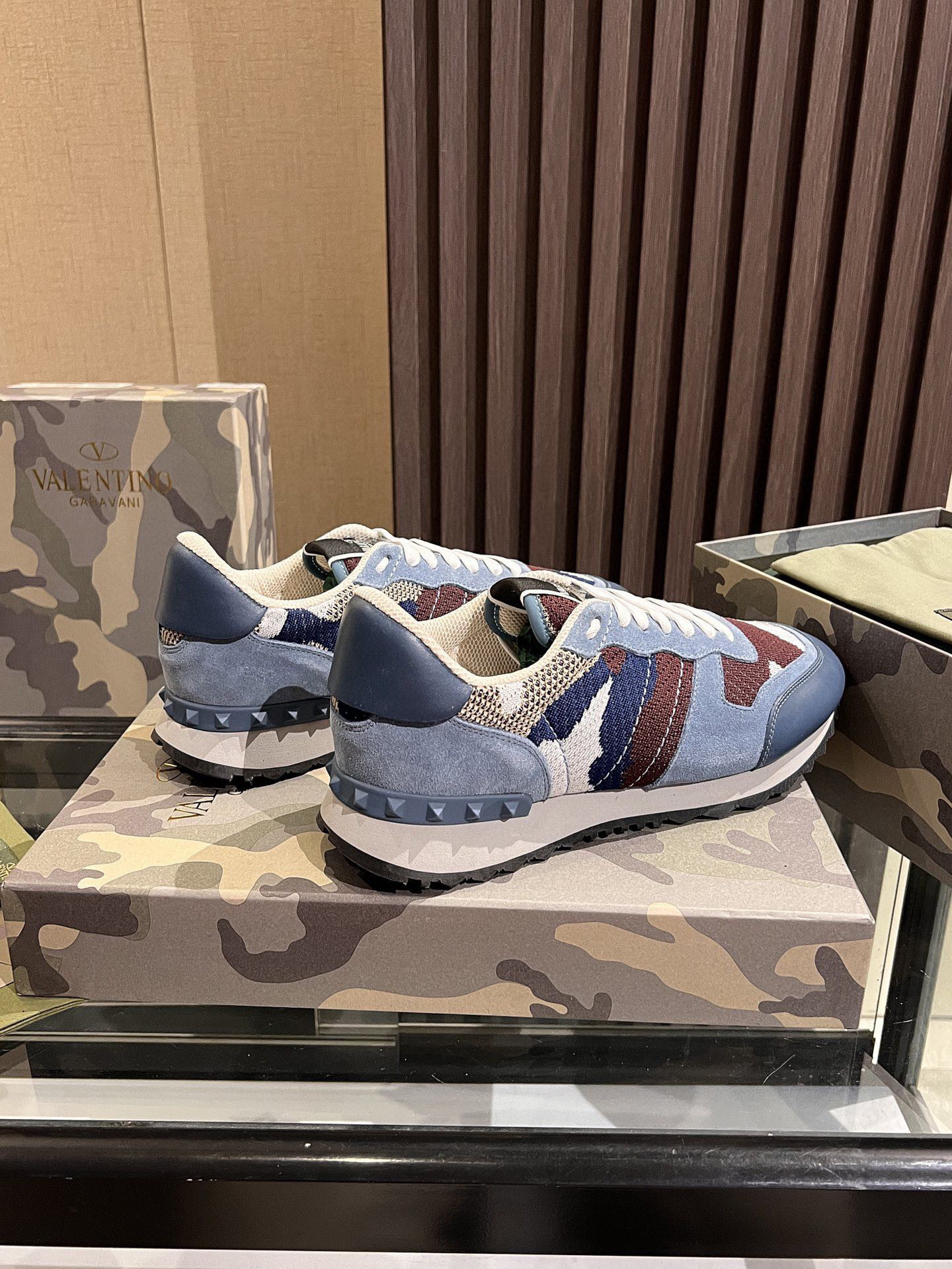 valentino casual sneakers size 38-44 - Image 2