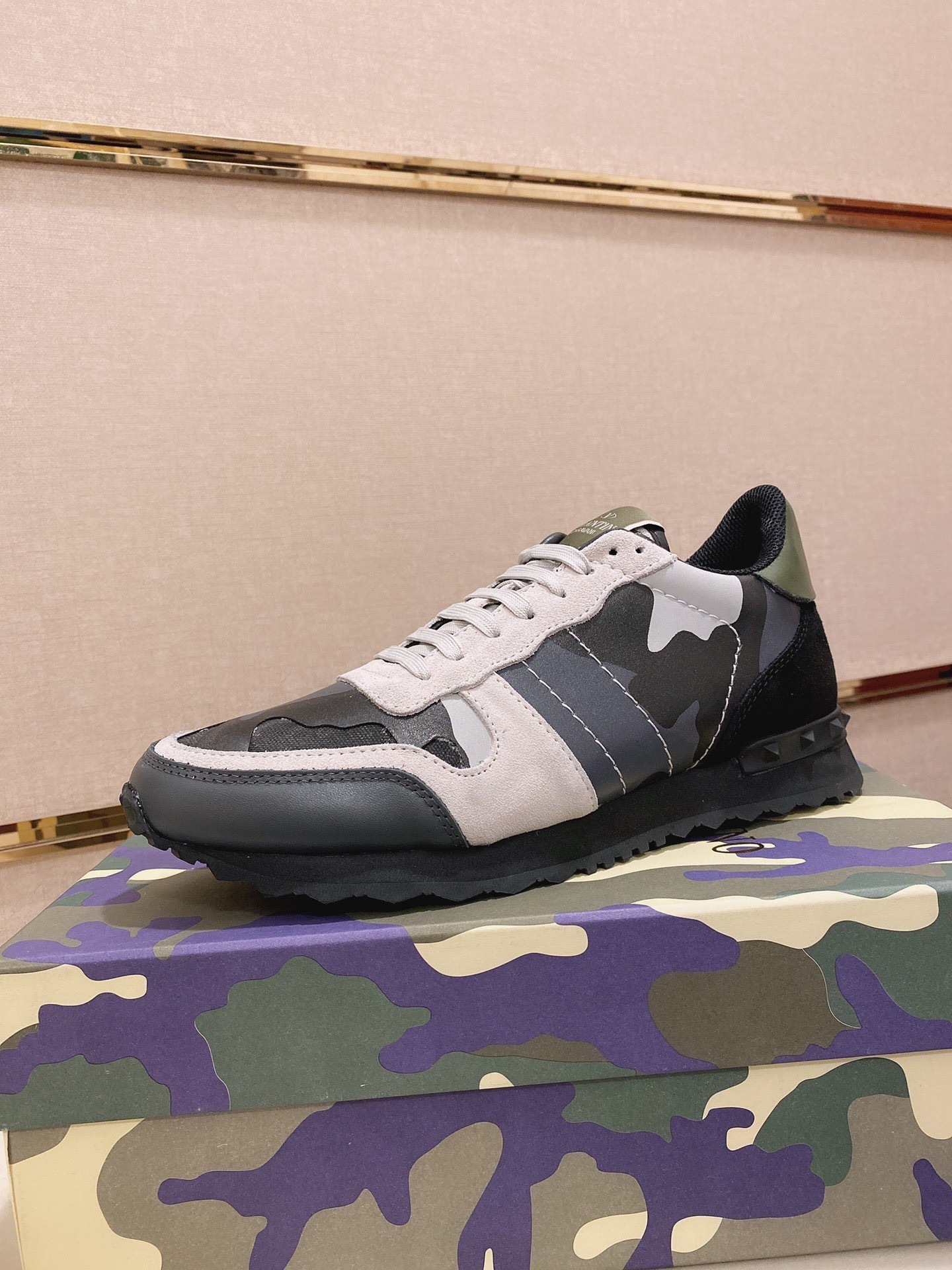 valentino casual sneakers size 38-44 - Image 2