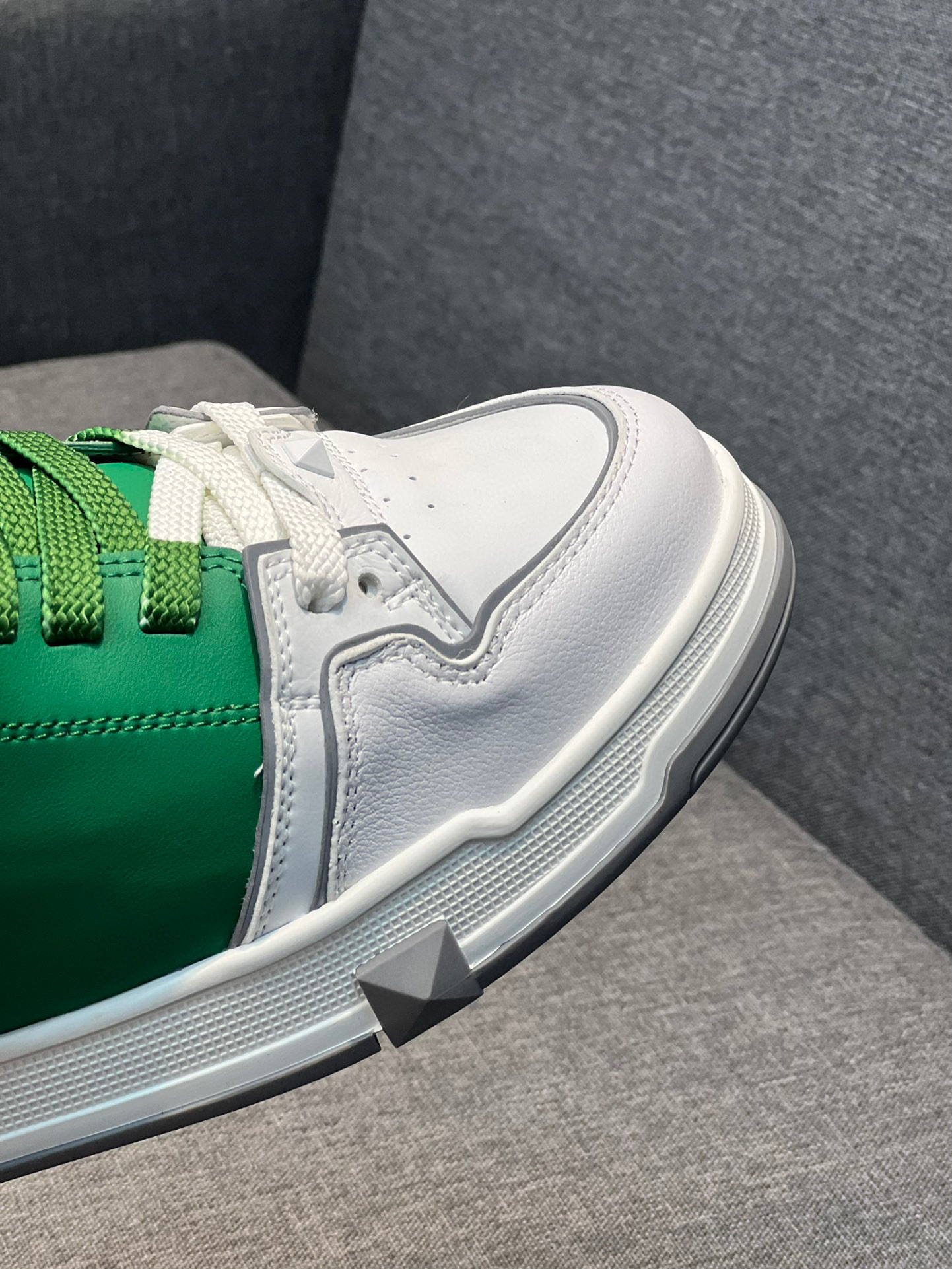 valentino unisex sneakers 35-44 - green and white - Image 2