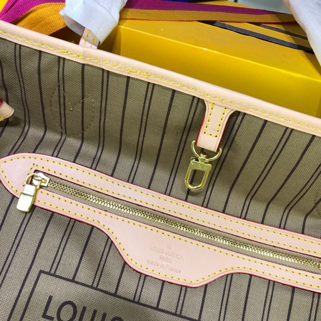 louis vuitton monogram tote bag with pouch - Image 2