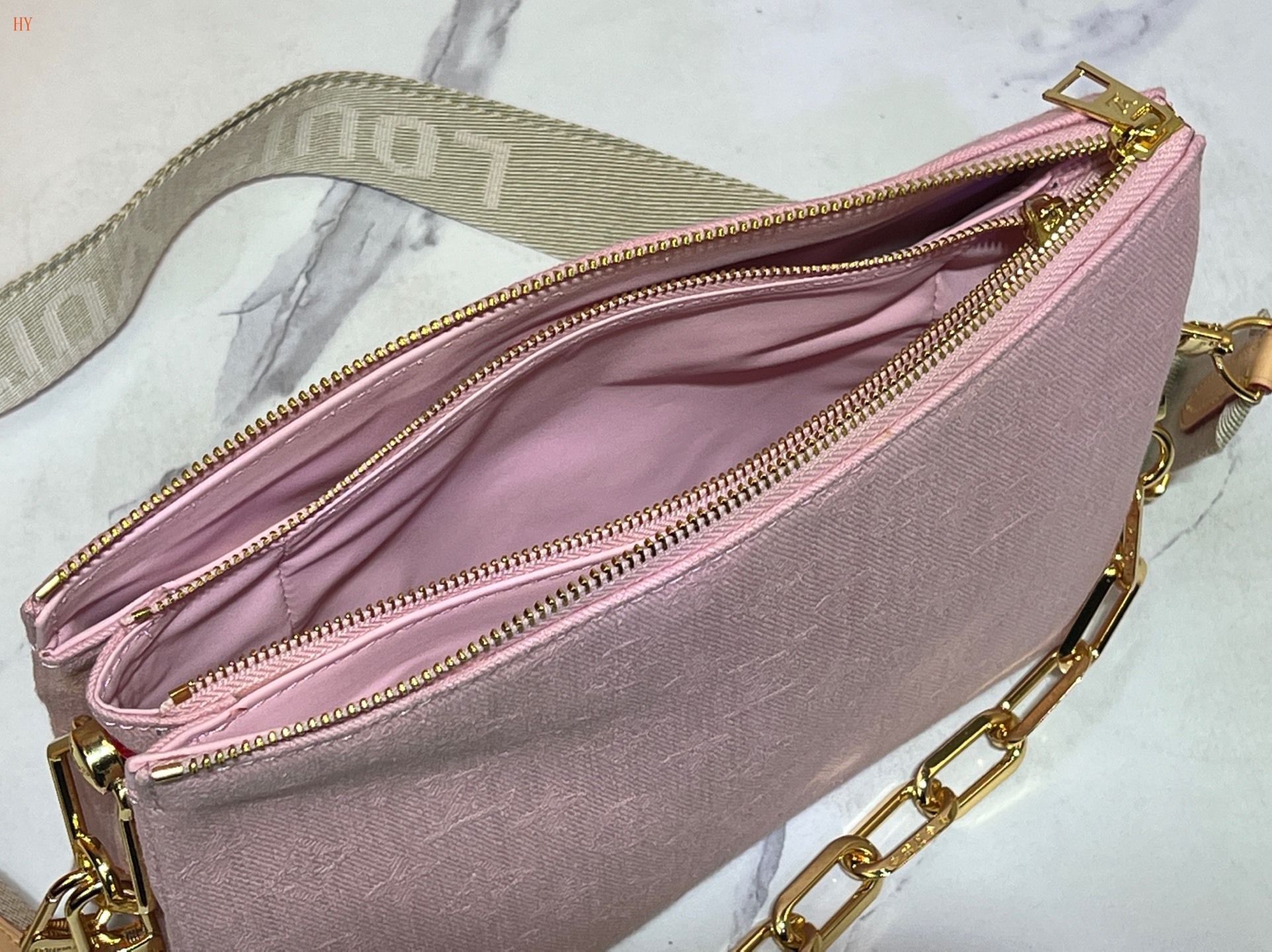 louis vuitton pink monogram clutch 26*20*12 - Image 2