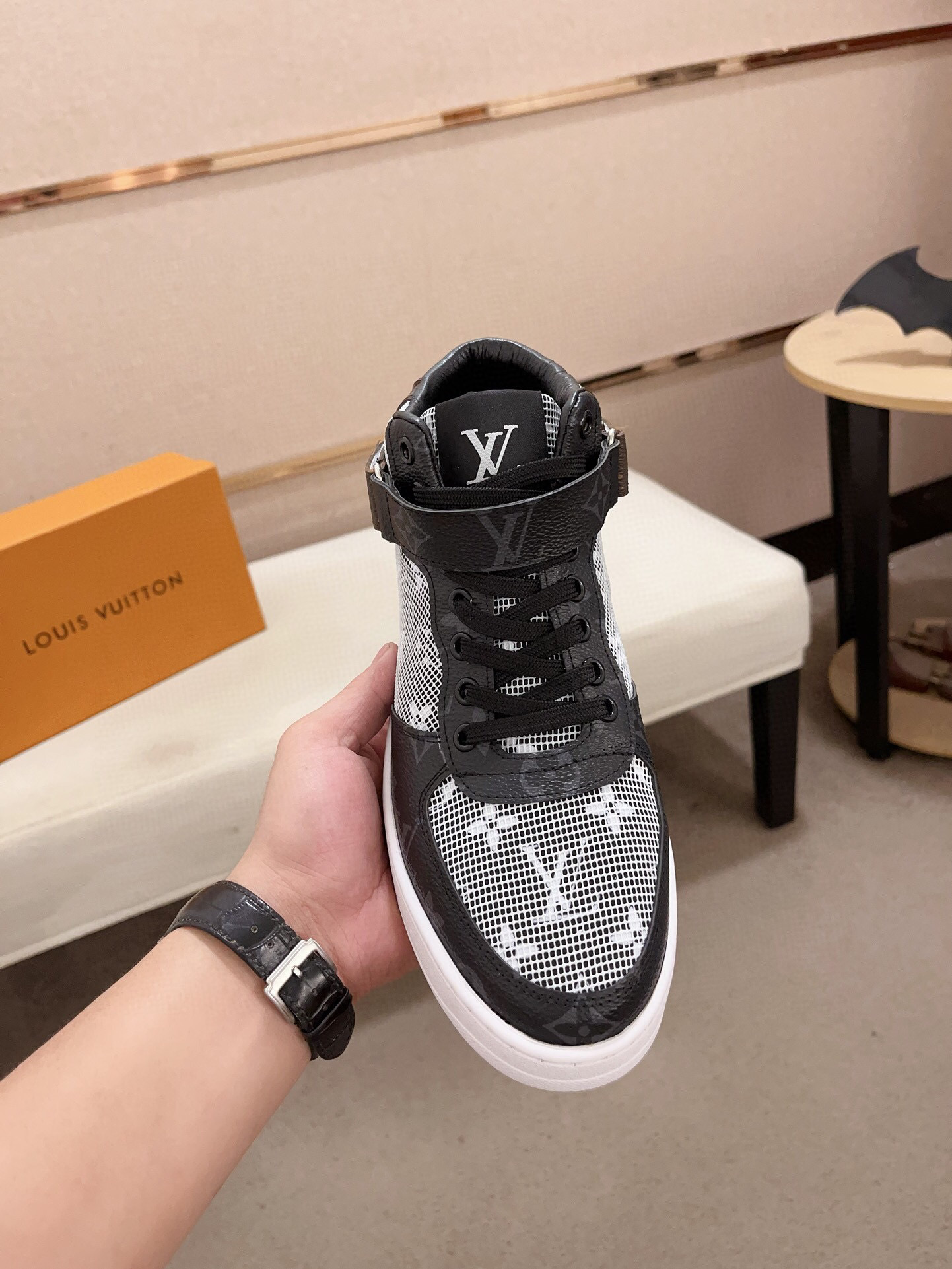 louis vuitton high-top sneakers size 38-44 - Image 2