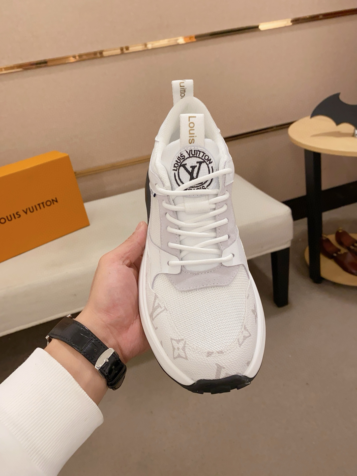 louis vuitton l casual shoes 38/44 - white - Image 2