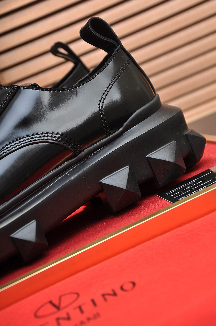 valentino men's leather shoes, size 38-44, model 8060400 - Image 2