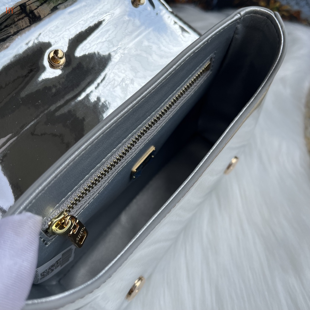 dolce & gabbana silver dg handbag 17.5x13.5x6.5 - Image 2