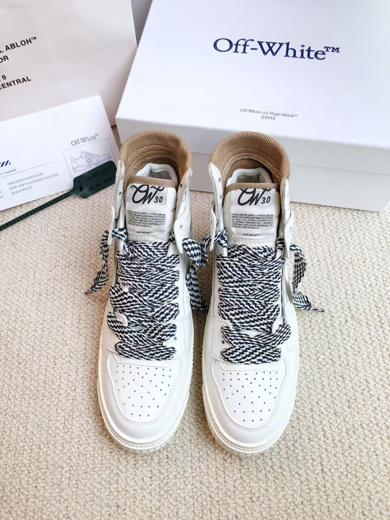 off-white high-top sneakers - size 35/44 - Image 2