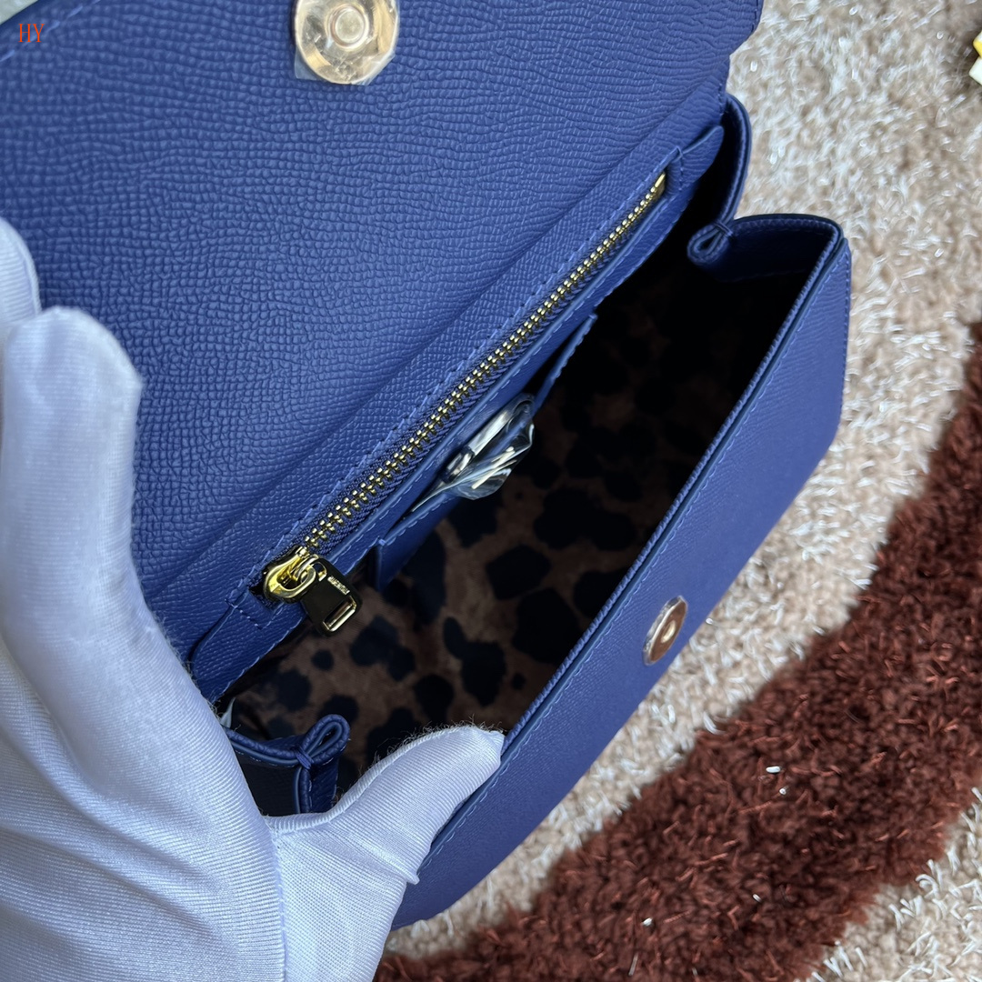 dolce & gabbana blue handbag 20*17*7 cm - 532003 - Image 2