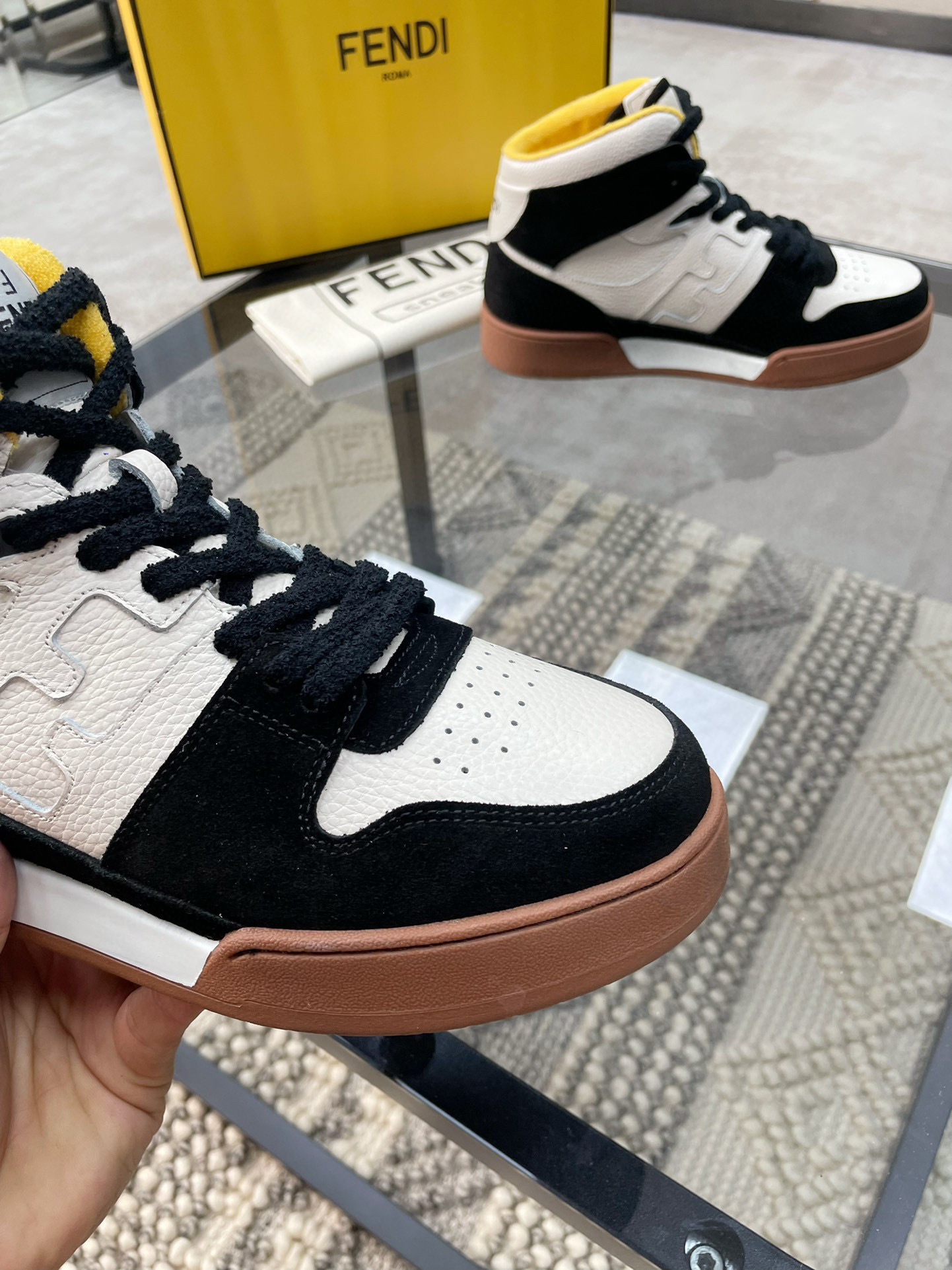 fendi high-top sneakers - size 38-44 - Image 2