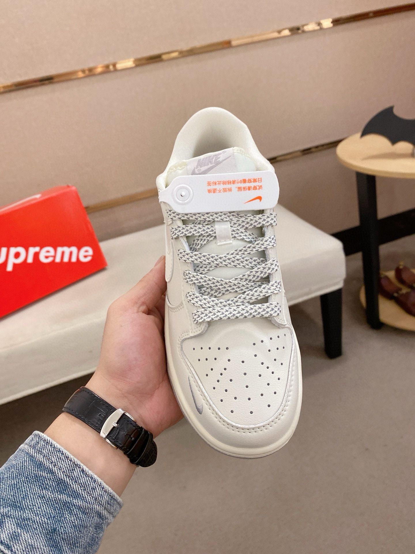 supreme x nike dunk low white sneakers - size 35/44 - Image 2