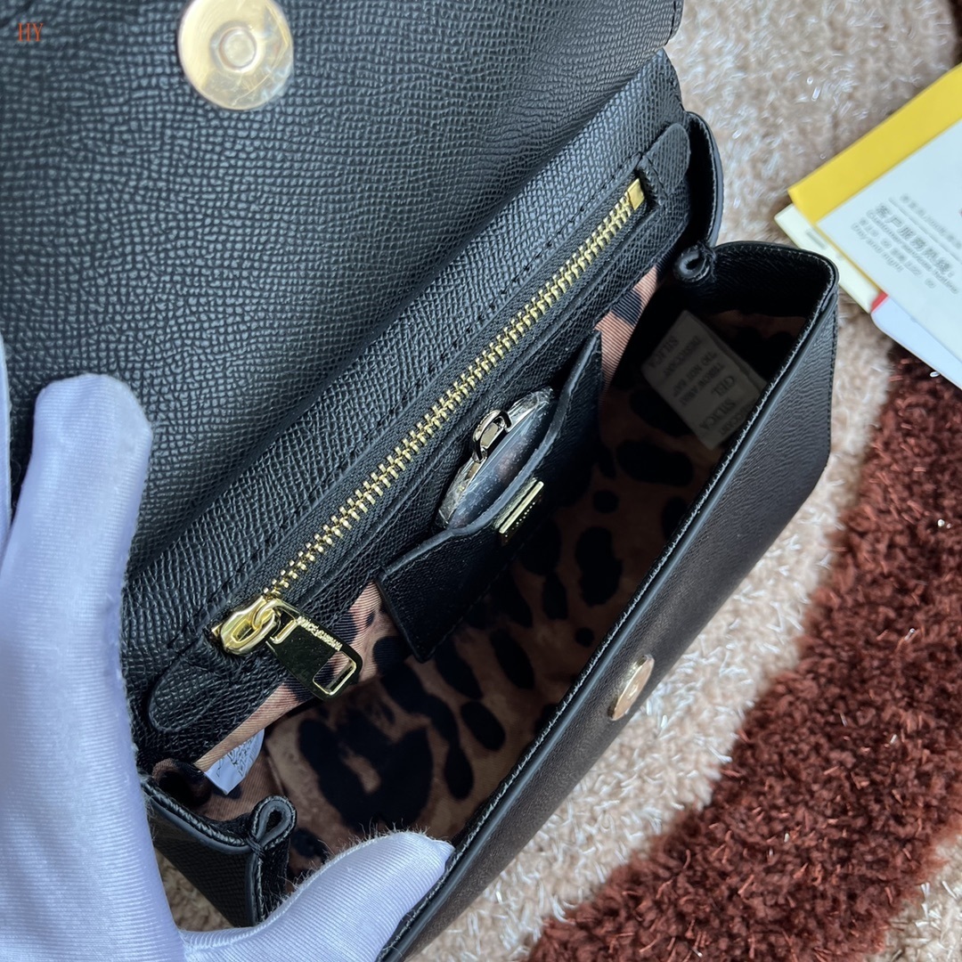 dolce & gabbana black handbag 20*17*7 - Image 2