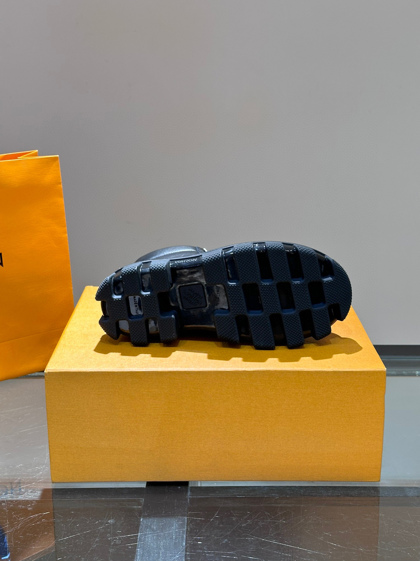 louis vuitton black ankle boots size 35-44 - Image 2