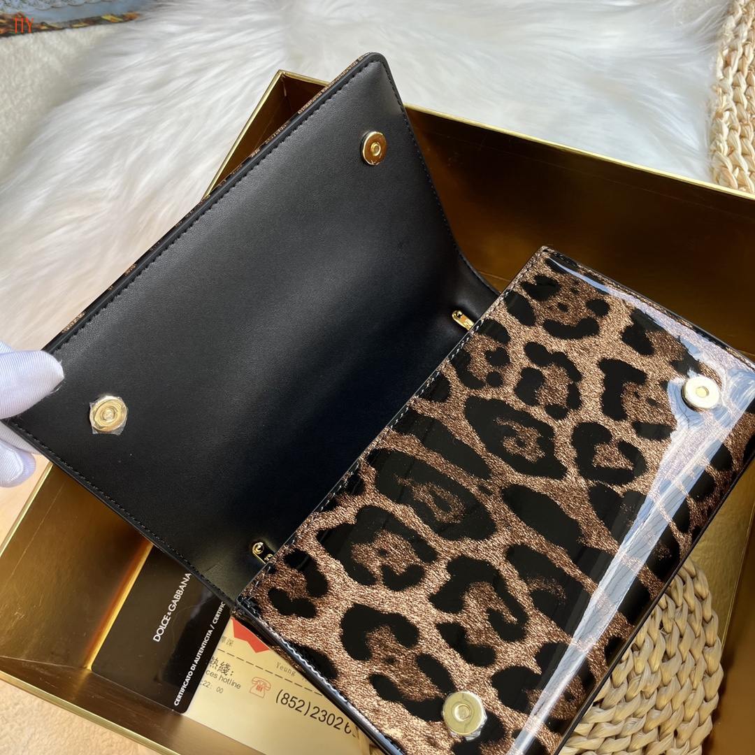 dolce & gabbana leopard print bag 21*15*4 - Image 2
