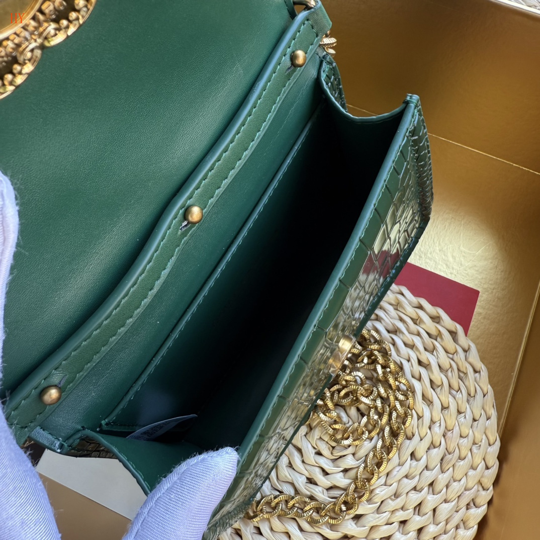 dolce & gabbana green crocodile-effect handbag 19*13*4.5 - Image 2
