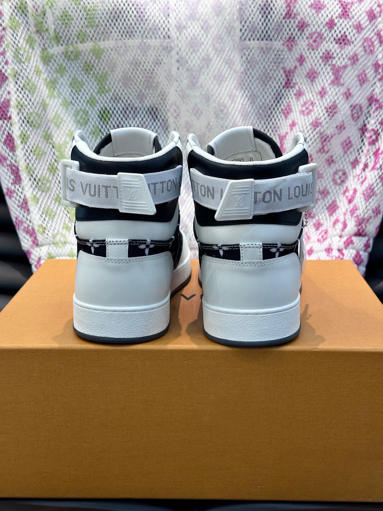 louis vuitton high-top sneakers size 38-44 - Image 2